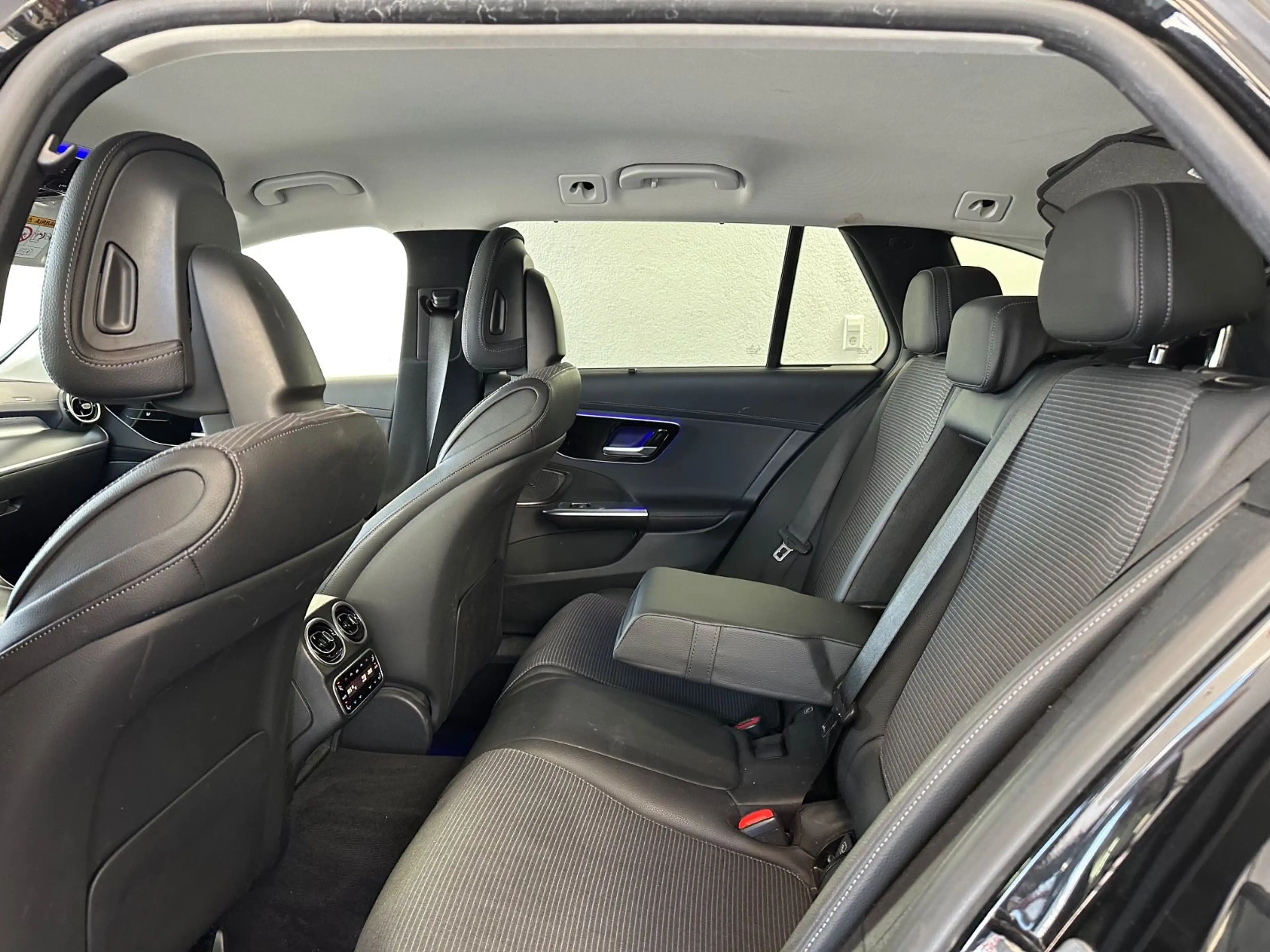 Mercedes-Benz C 220 d / — photo 14