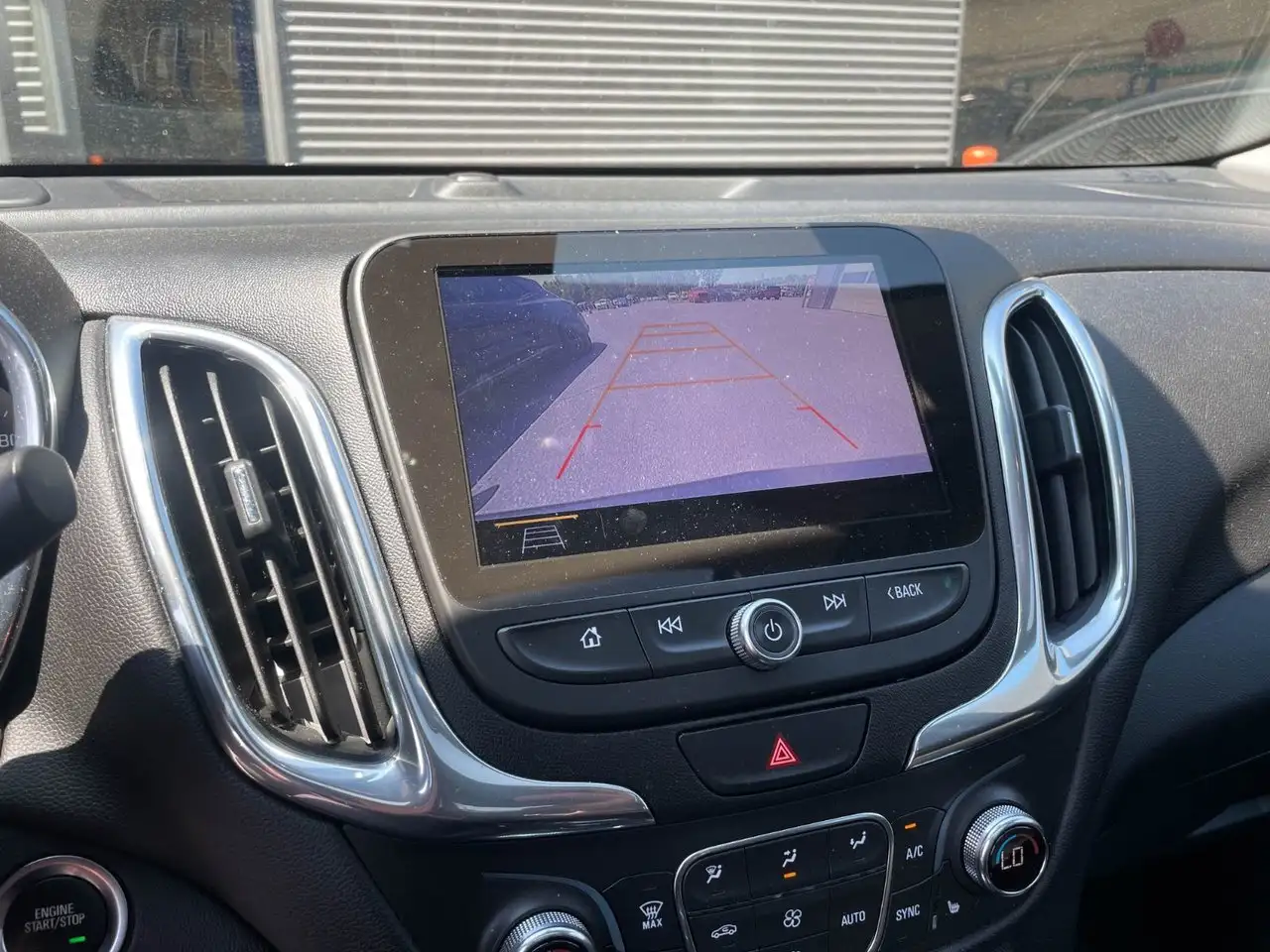 Chevrolet Equinox photo Chevrolet Equinox
