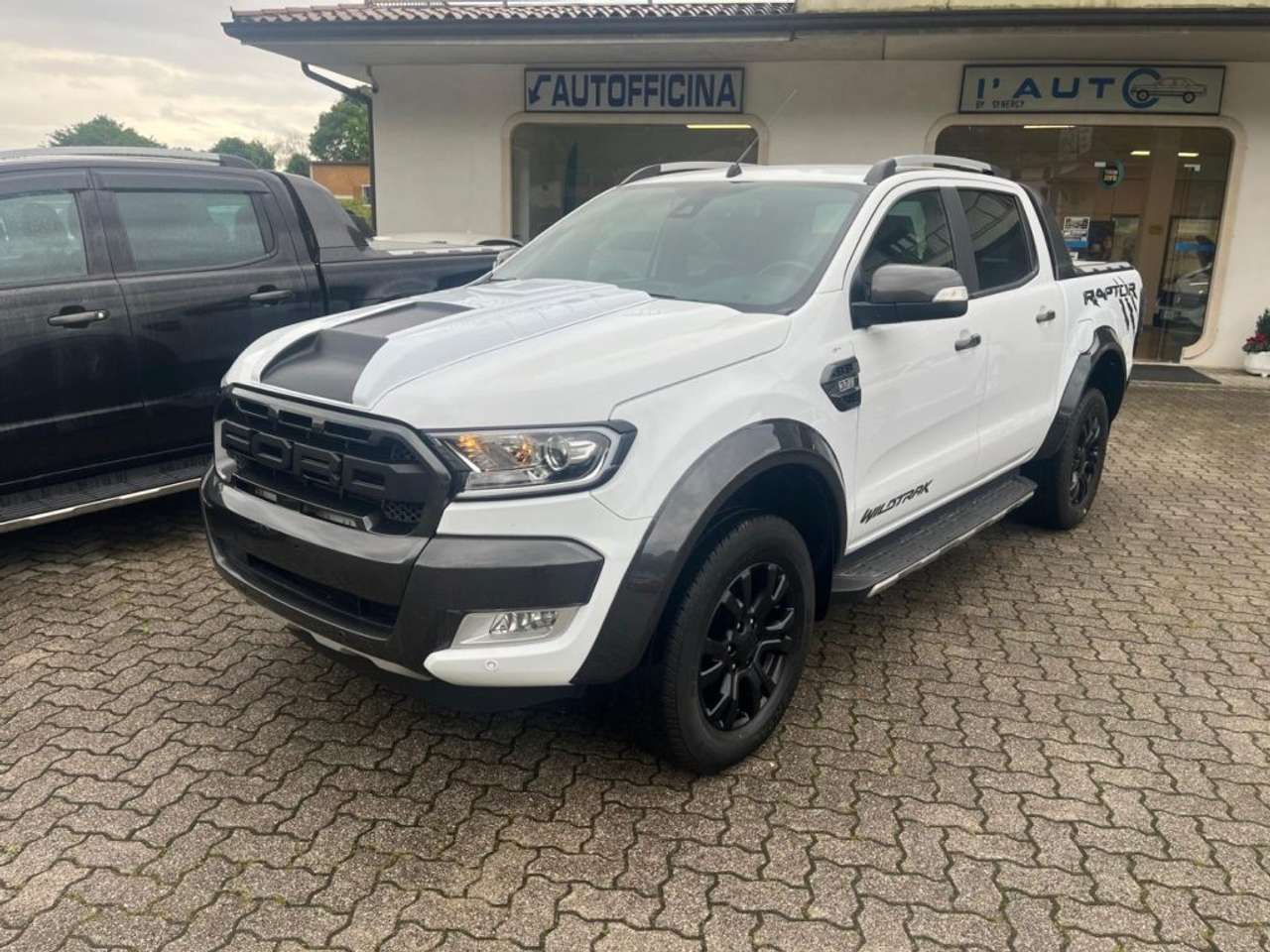 Ford Ranger 3.2 TDCi aut Wildtrak allest.Raptor prezz + IVA