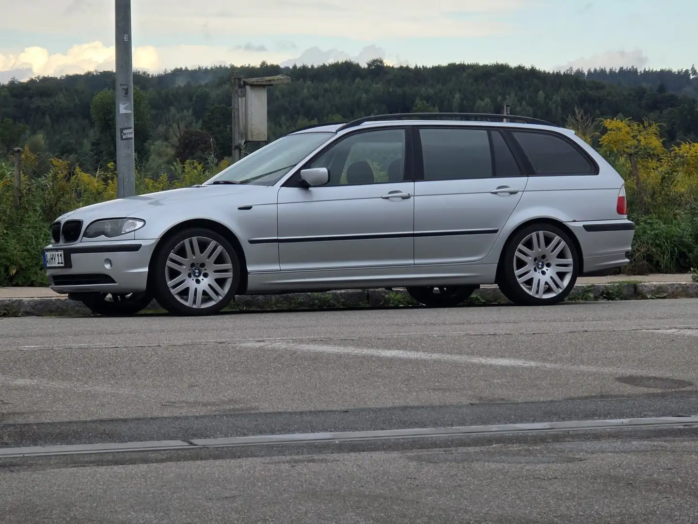 BMW 320 320d touring Automatik Tüv 03.26 - 1