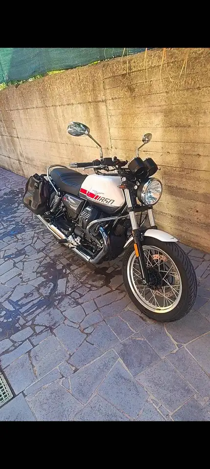 Moto Guzzi V 7