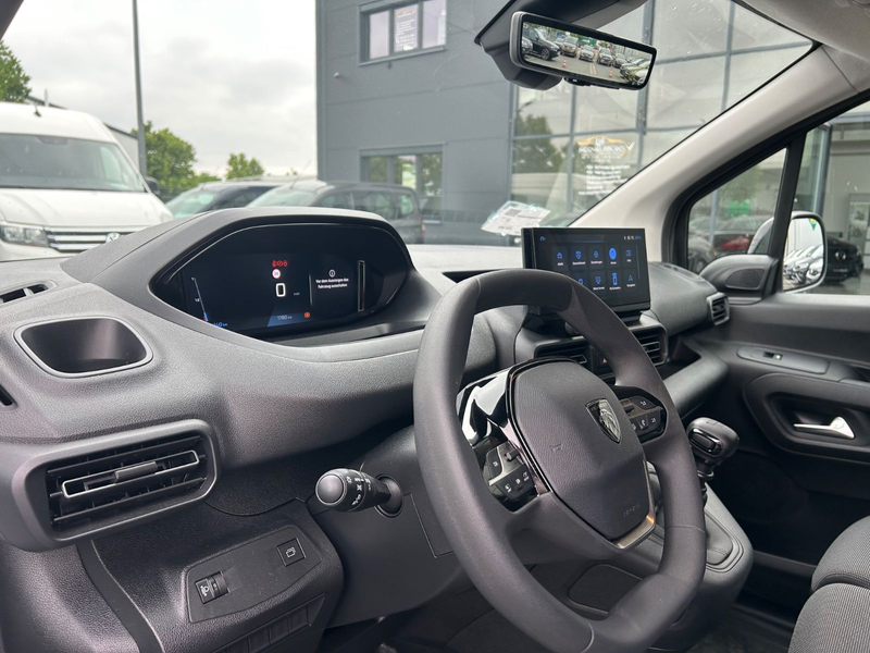 Peugeot Partner L1H1/M 96 KW — photo 9