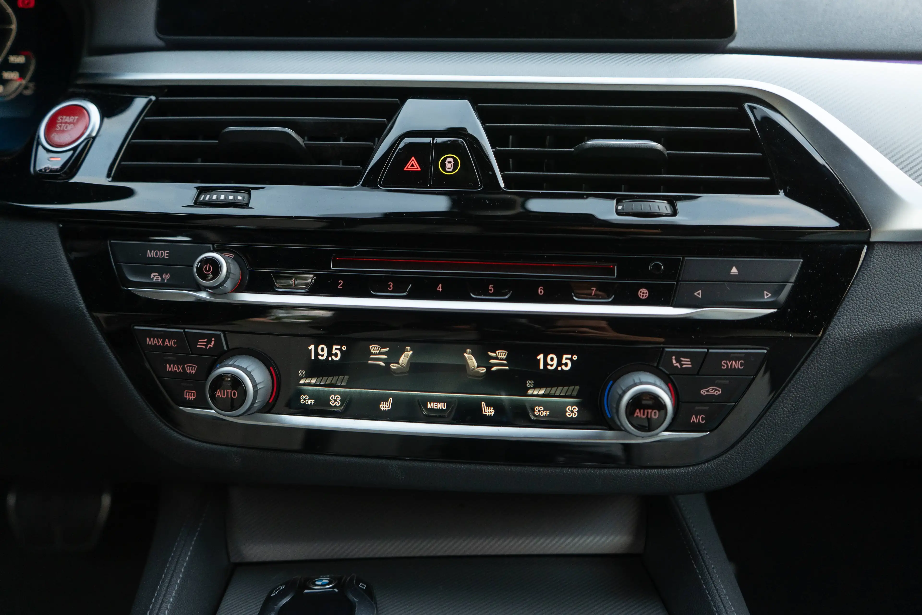 BMW M5 M5 Competition — photo 11