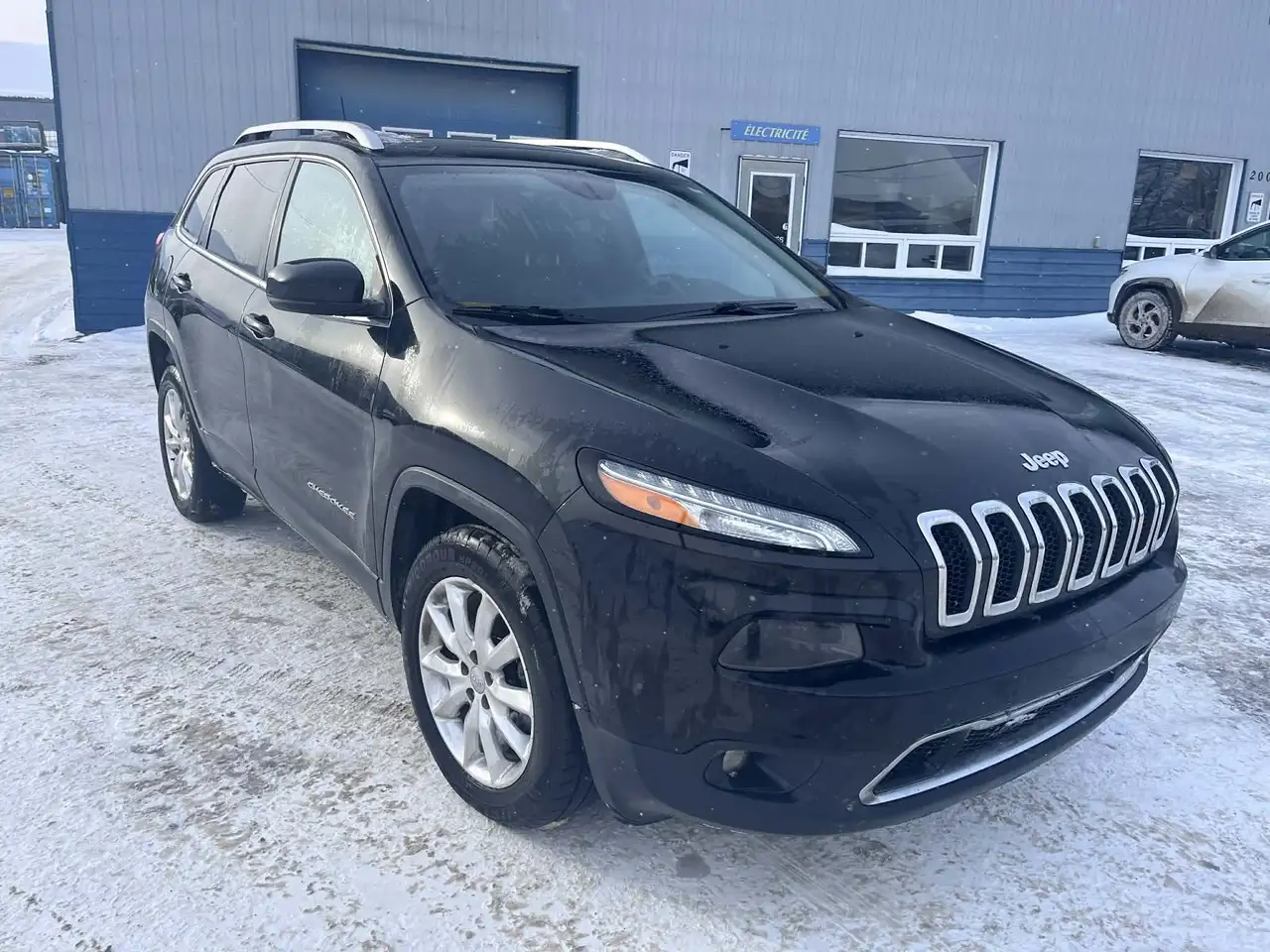 Jeep Cherokee снимка Jeep Cherokee