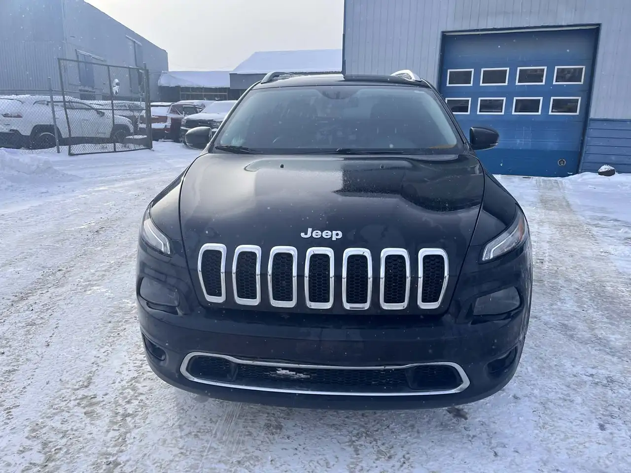 Jeep Cherokee снимка Jeep Cherokee