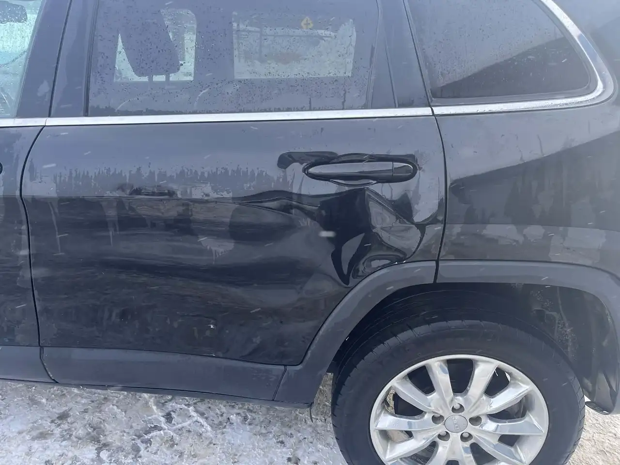 Jeep Cherokee снимка Jeep Cherokee