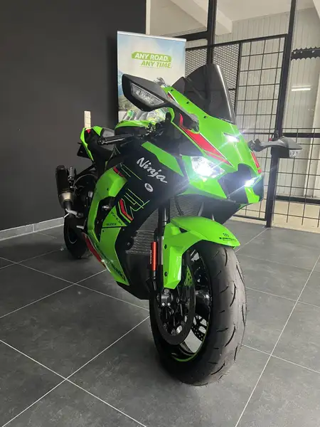 Kawasaki Ninja ZX-10R - foto 3