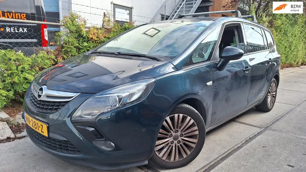 Opel Zafira Tourer 2016 из Европы — купить под ключ
