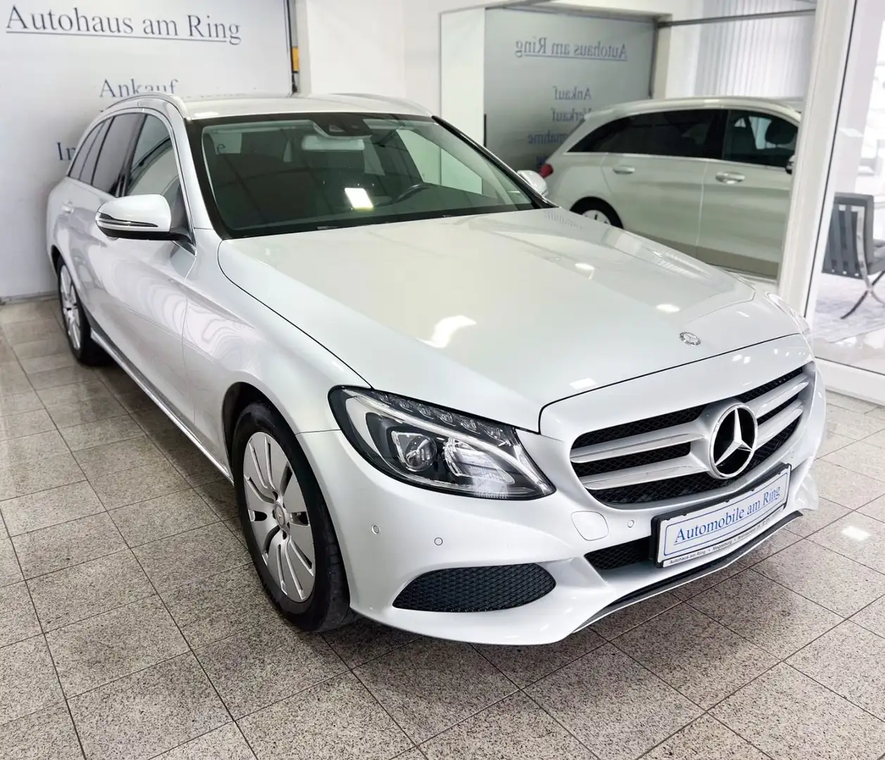 Mercedes-Benz C 200 T Avantgarde Automatik Kamera Navi LED !! Срібний - 1