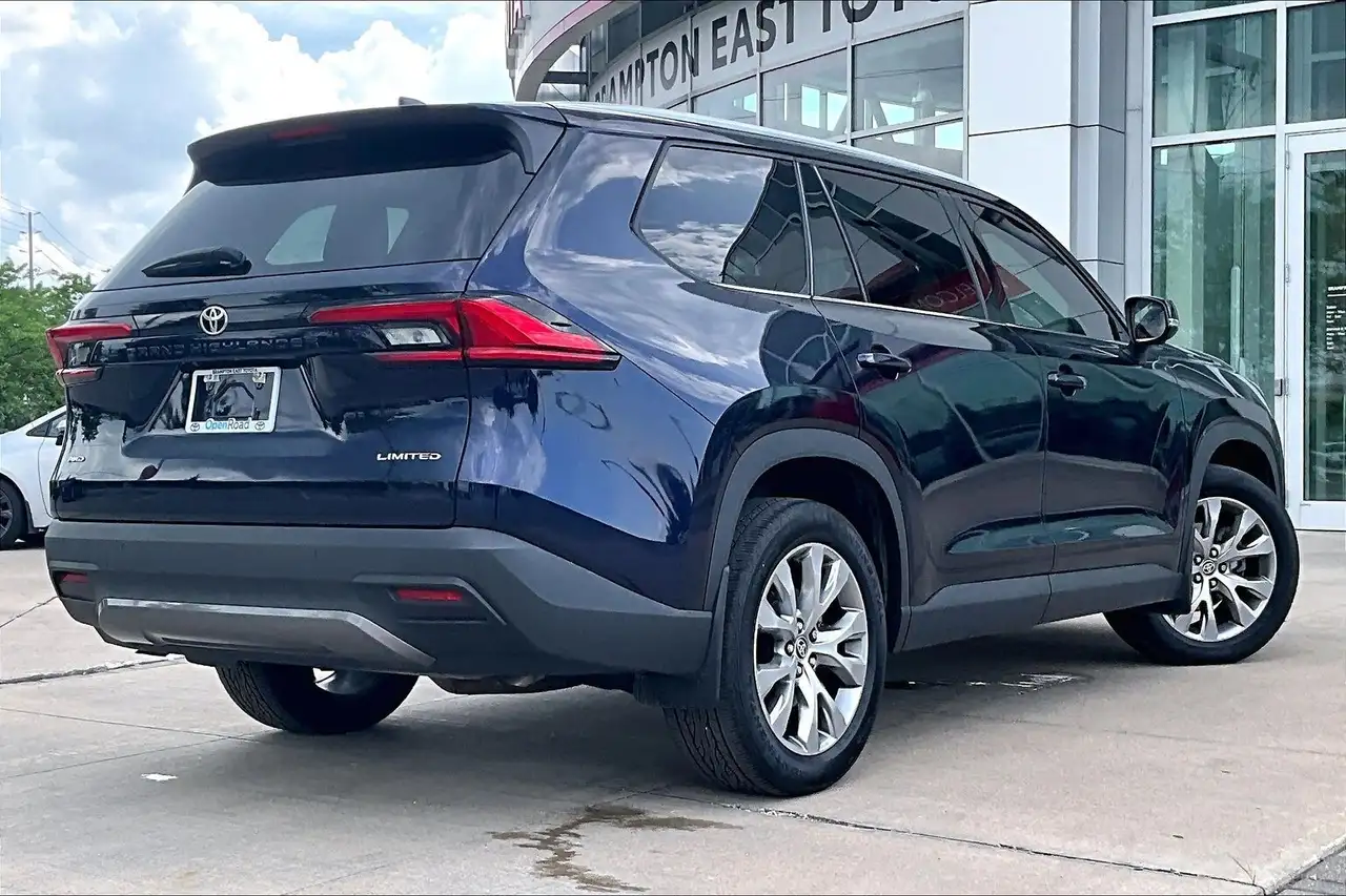 Toyota Grand Highlander снимка Toyota Grand Highlander