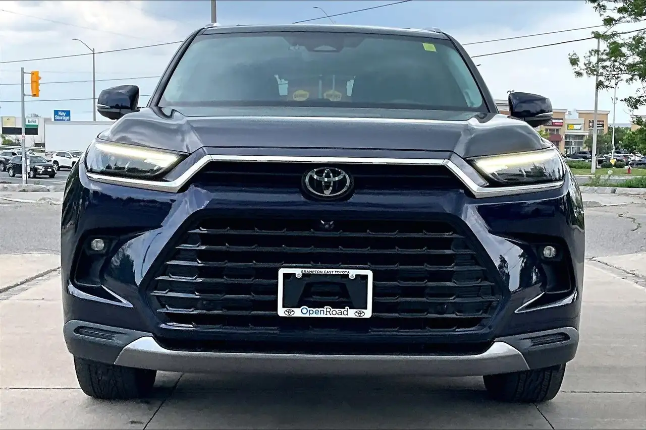 Toyota Grand Highlander снимка Toyota Grand Highlander