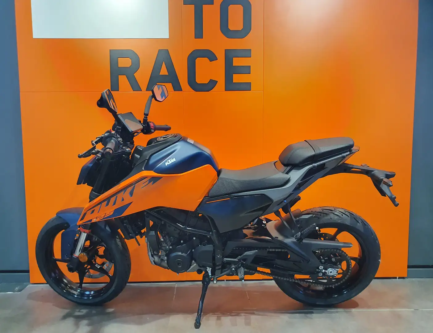 KTM 125 Duke Orange - 2