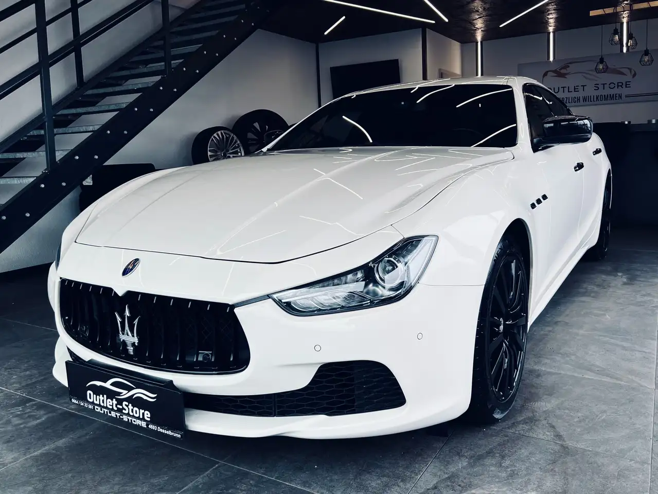 Maserati Ghibli Diesel*Leder*Navi*LED*Motor Neu*