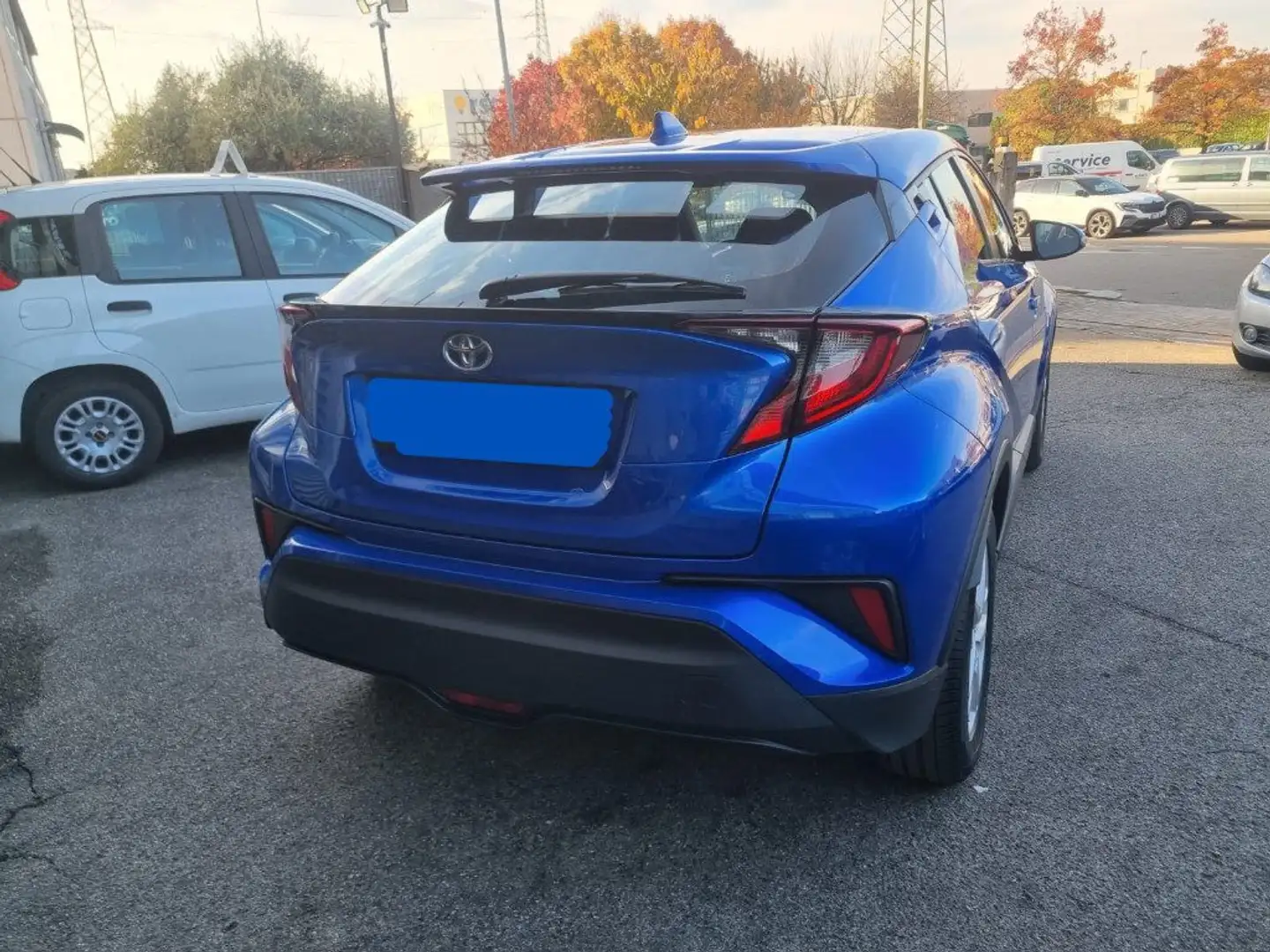 Toyota C-HR 1.8 Hybrid E-CVT Active Blu/Azzurro - 2