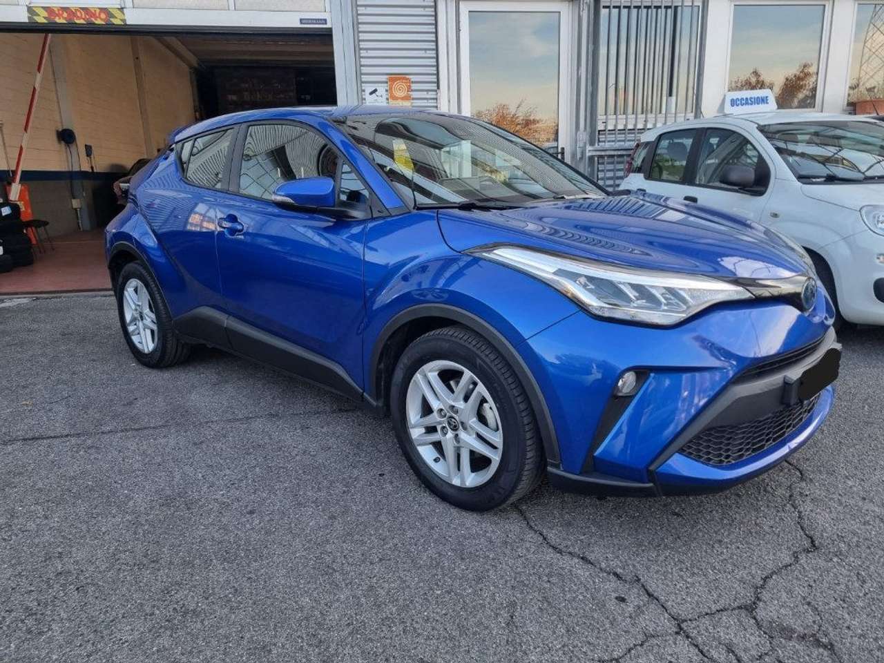 Toyota C-HR 1.8 Hybrid E-CVT Active