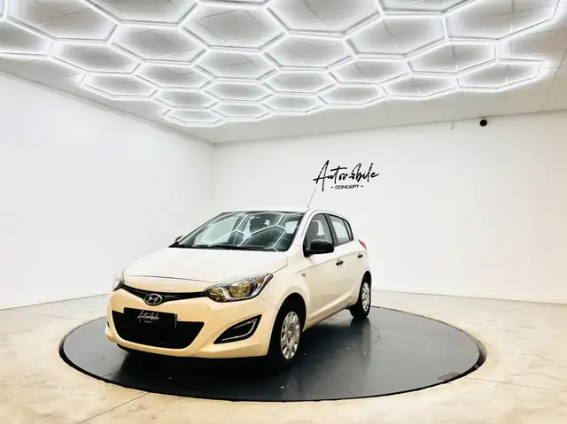 Hyundai i20 ✅1AN GARANTIE✅CARNET D’ENTRETIEN✅ESSENCE✅USB