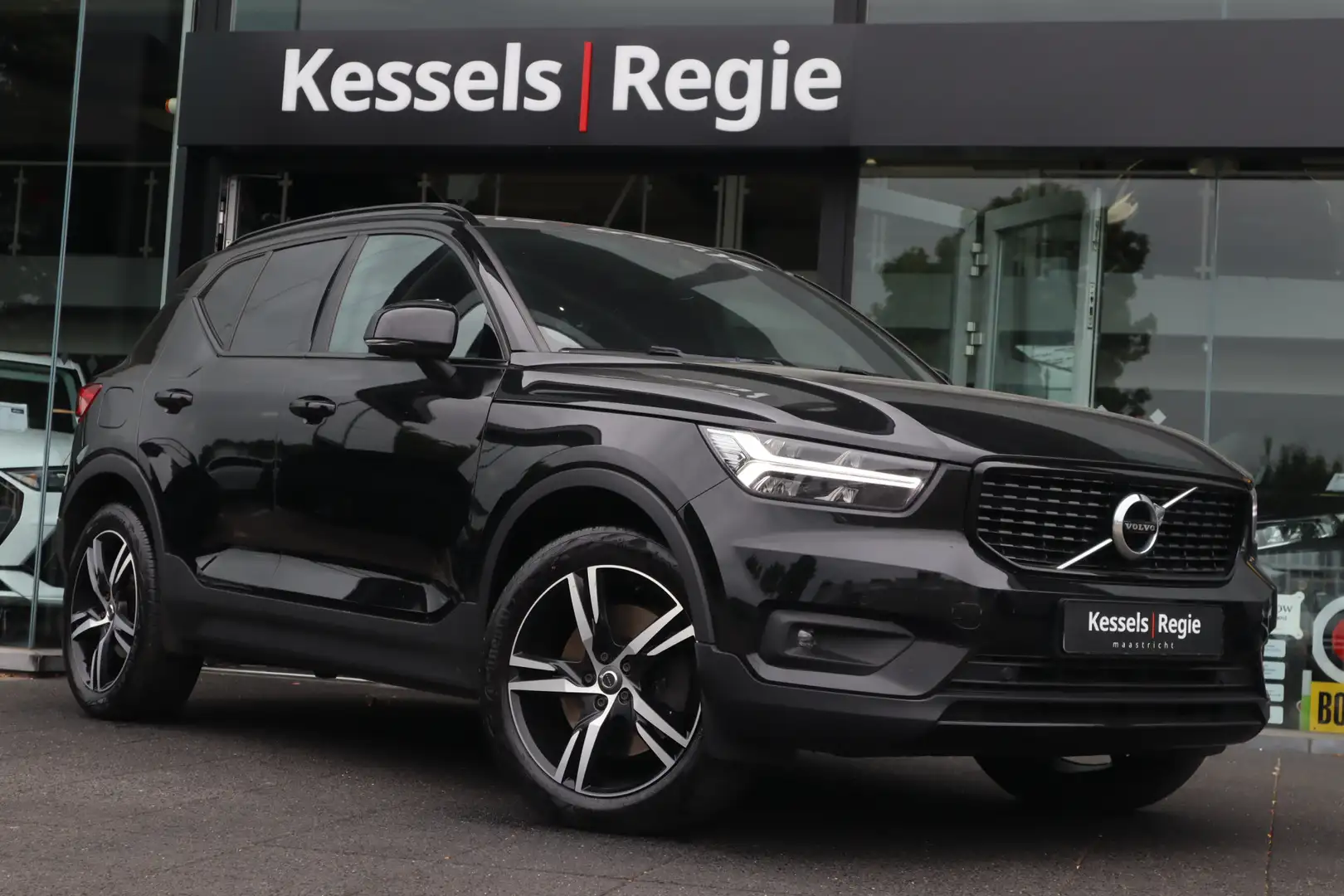 Volvo XC40 1.5 T5 Recharge R-Design Led Navi Camera Elec.trek Zwart - 1