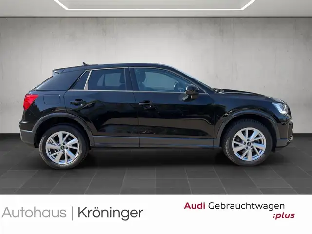 Audi Q2 view 4