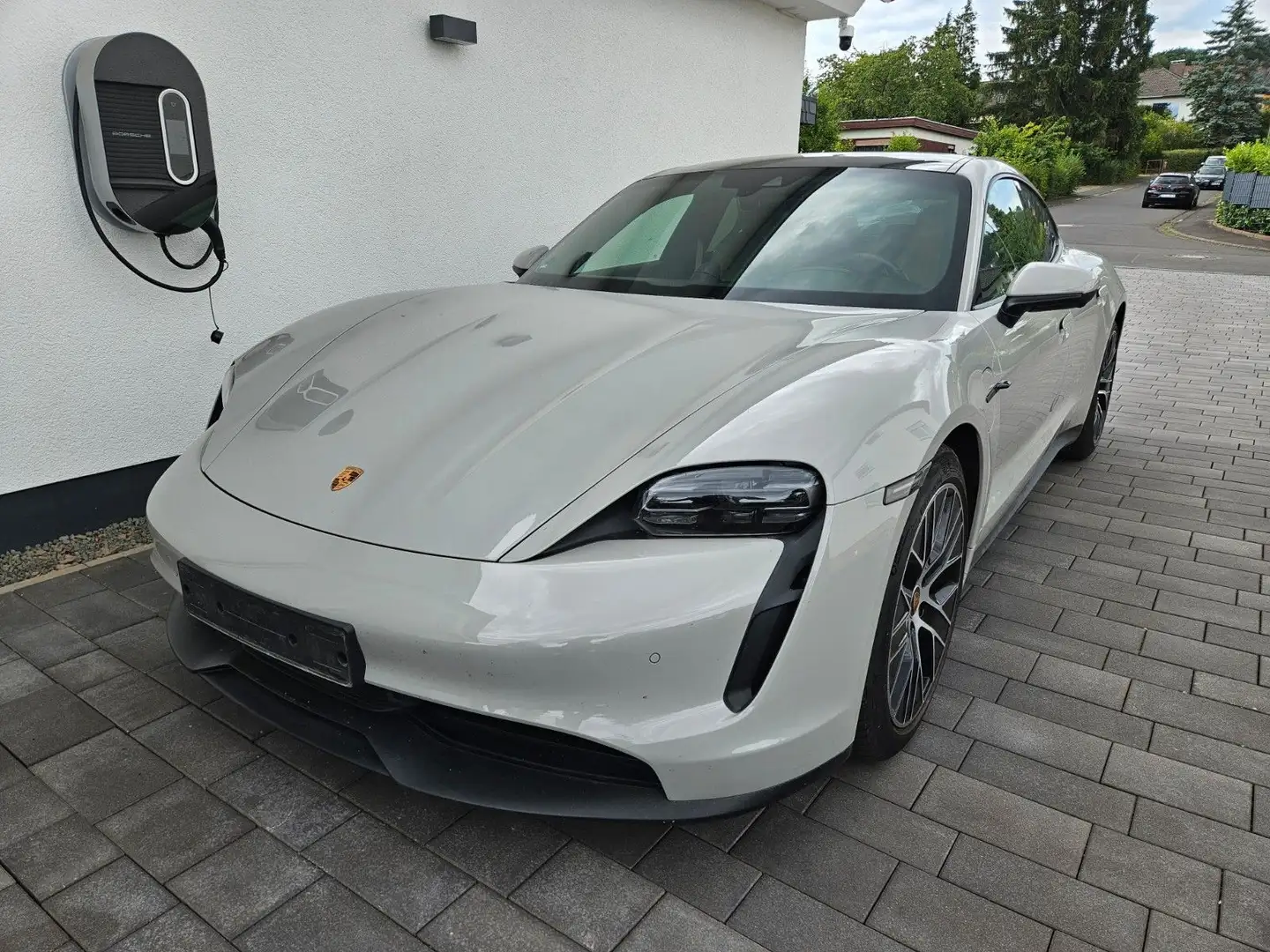 Porsche Taycan *PB+/HeadUp/BeifDisp/InnoDr/Pano/Voll* Gris - 1