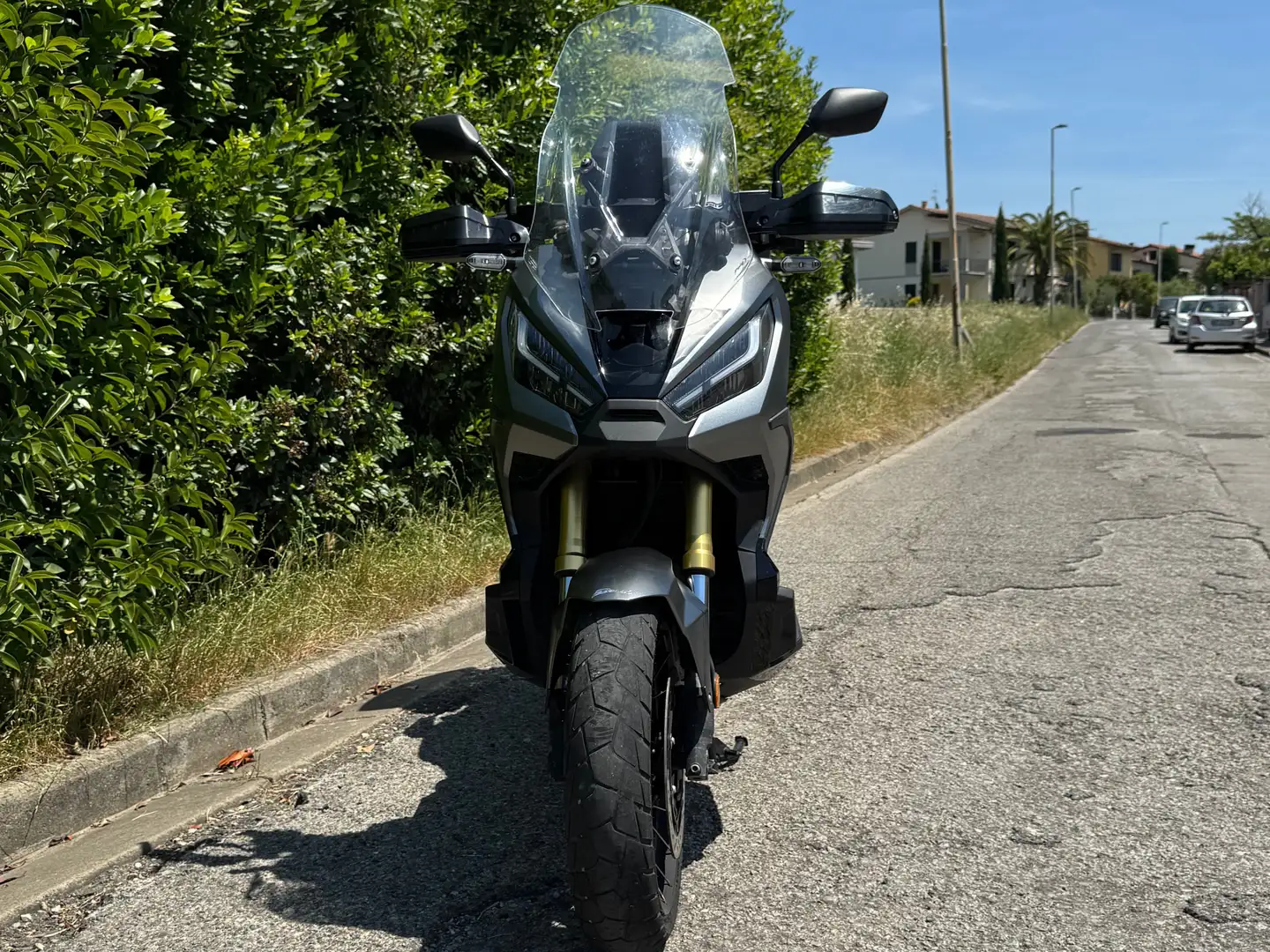 Honda X-ADV 2023 Gri - 2