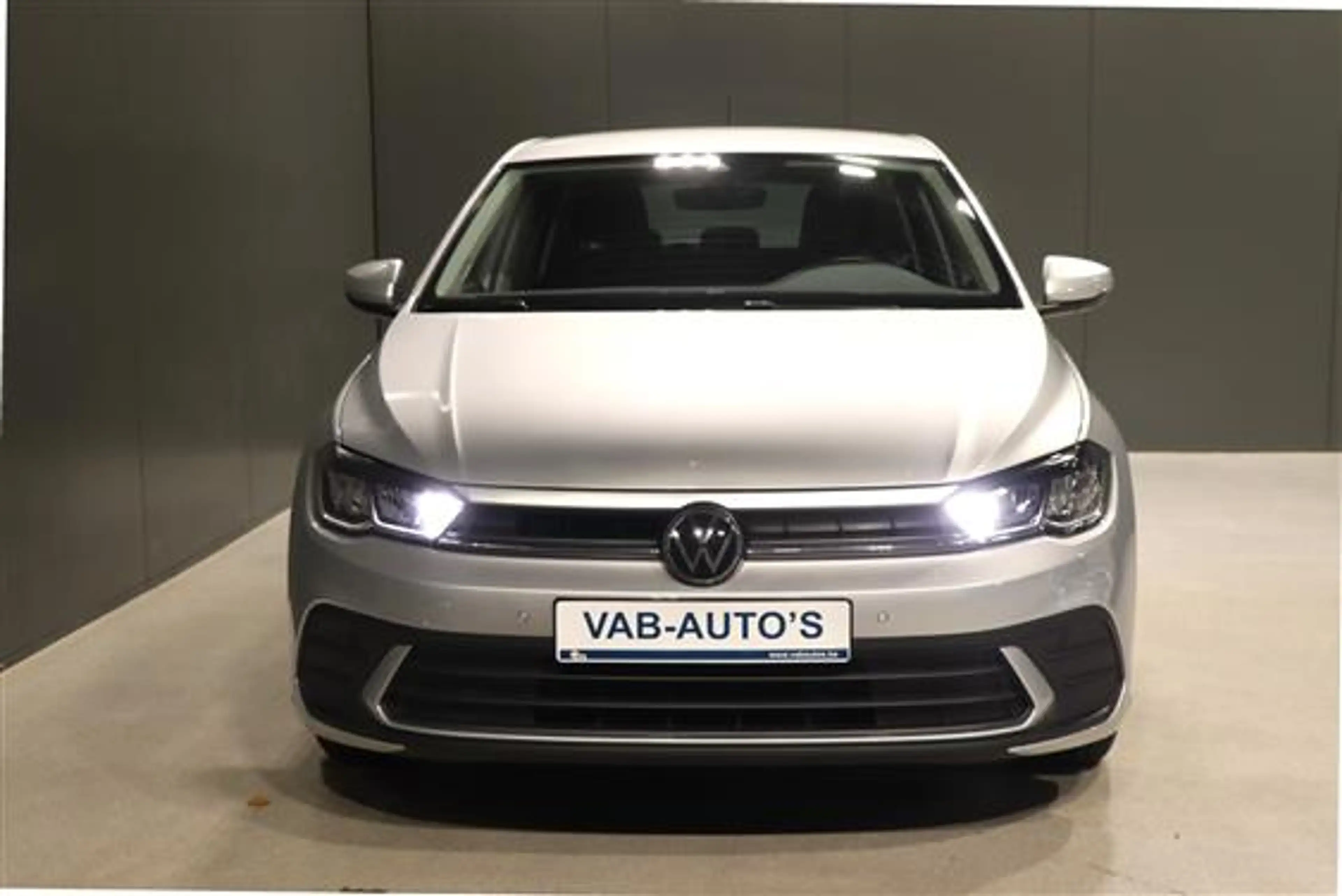 Volkswagen Polo 1.0L TSI LIFE — photo 19