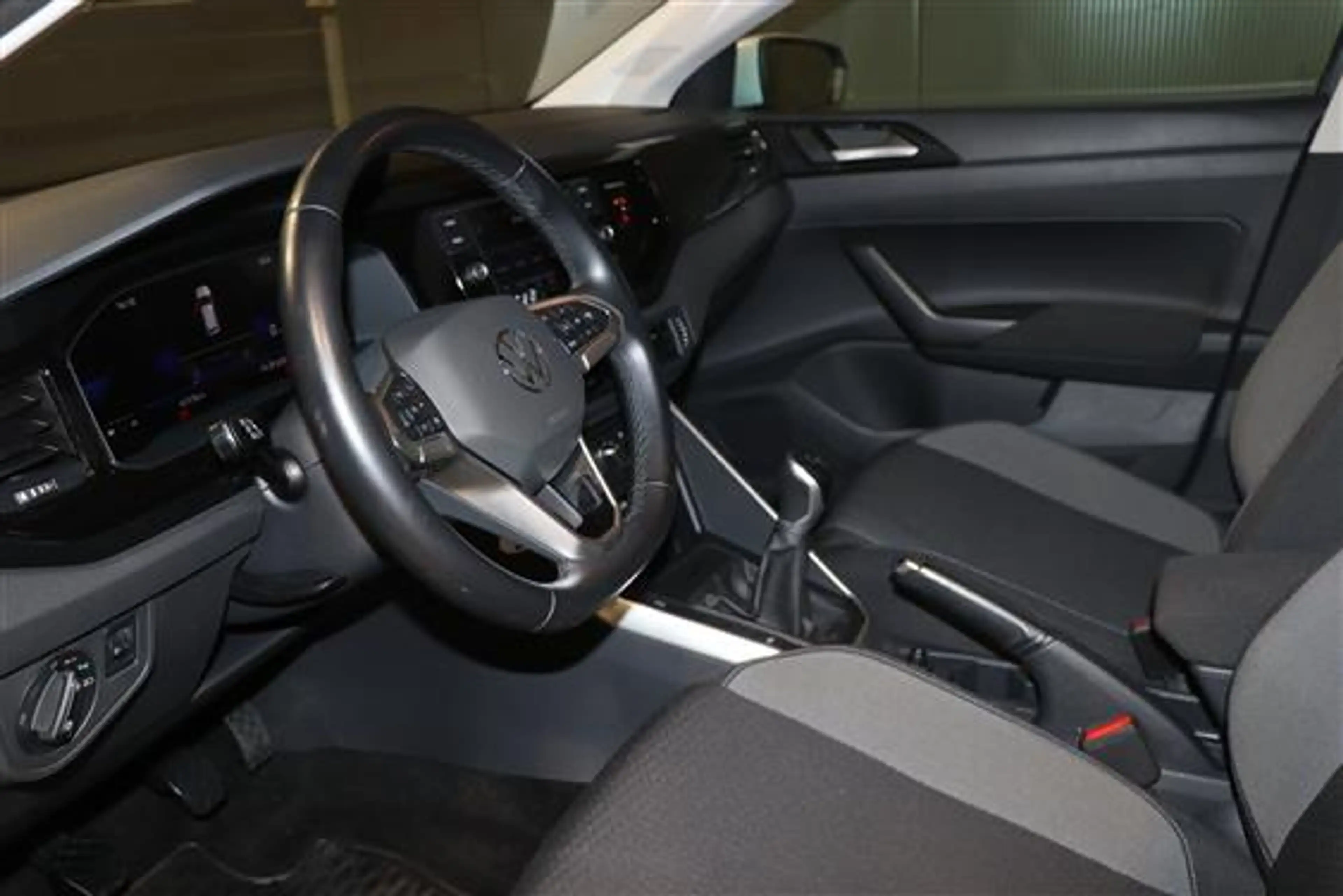 Volkswagen Polo 1.0L TSI LIFE — photo 7