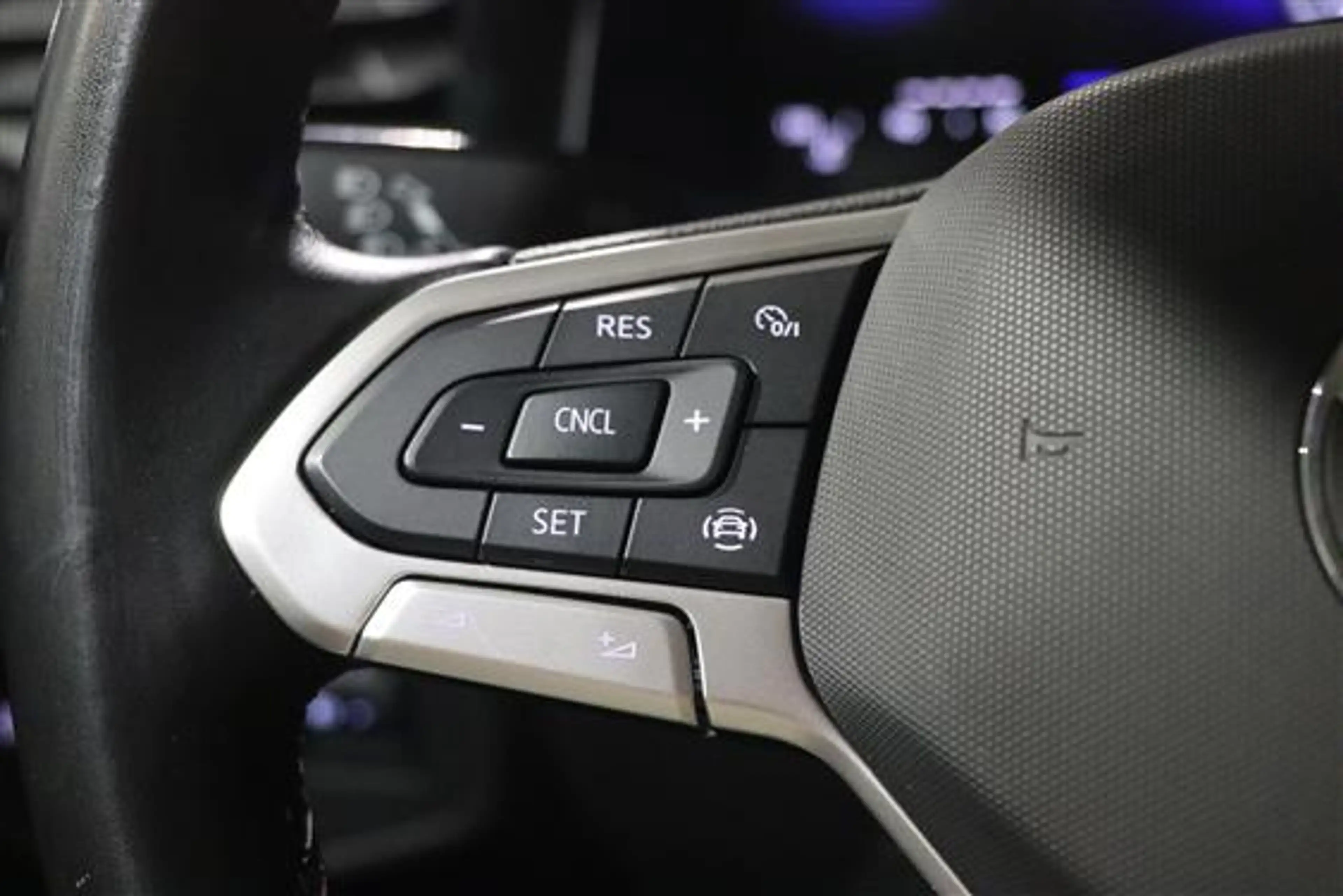 Volkswagen Polo 1.0L TSI LIFE — photo 14
