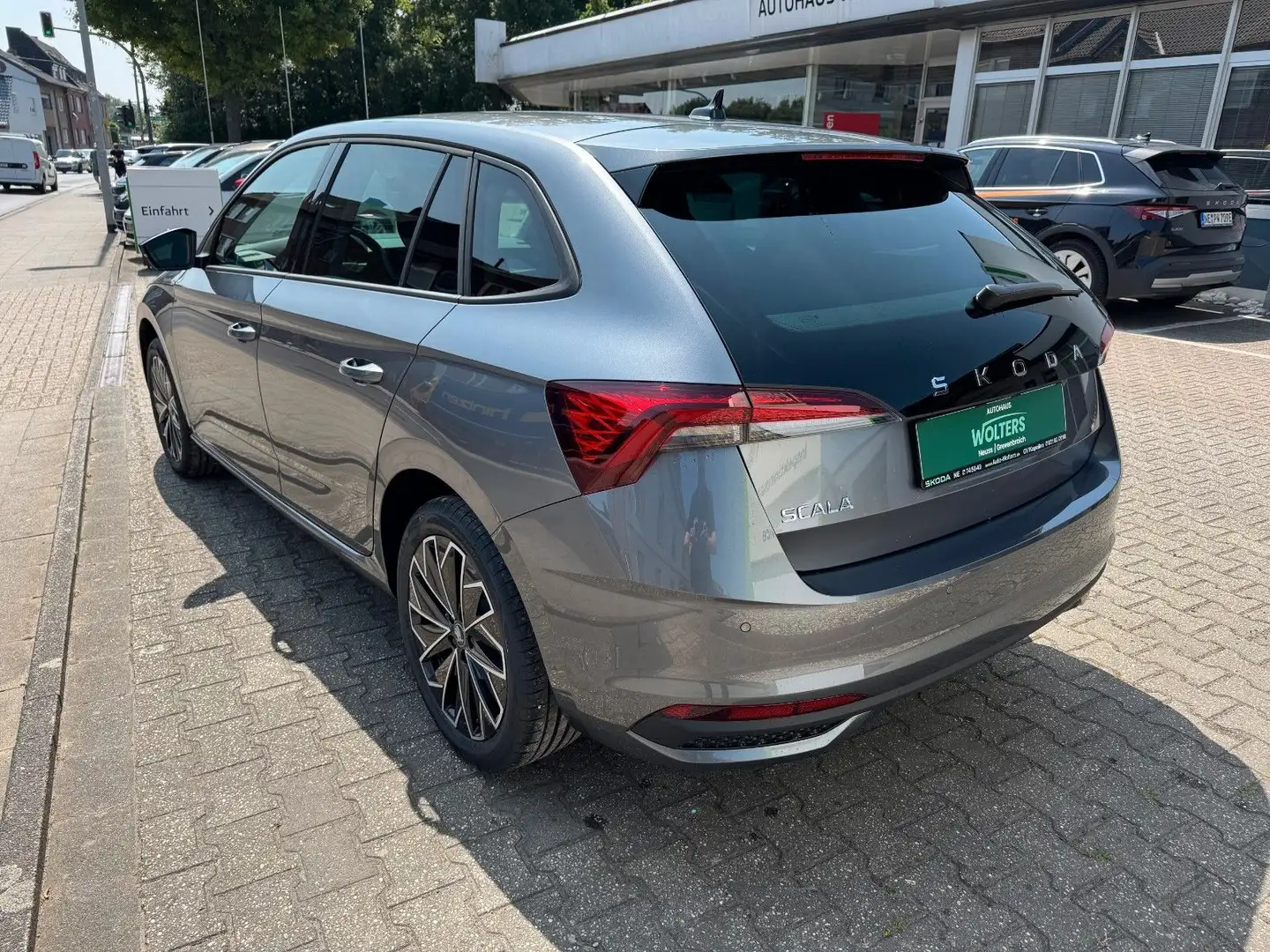 Skoda Scala SCALA TOUR  ACC NAVI MATRIX SIDE-ASSIST Grijs - 2