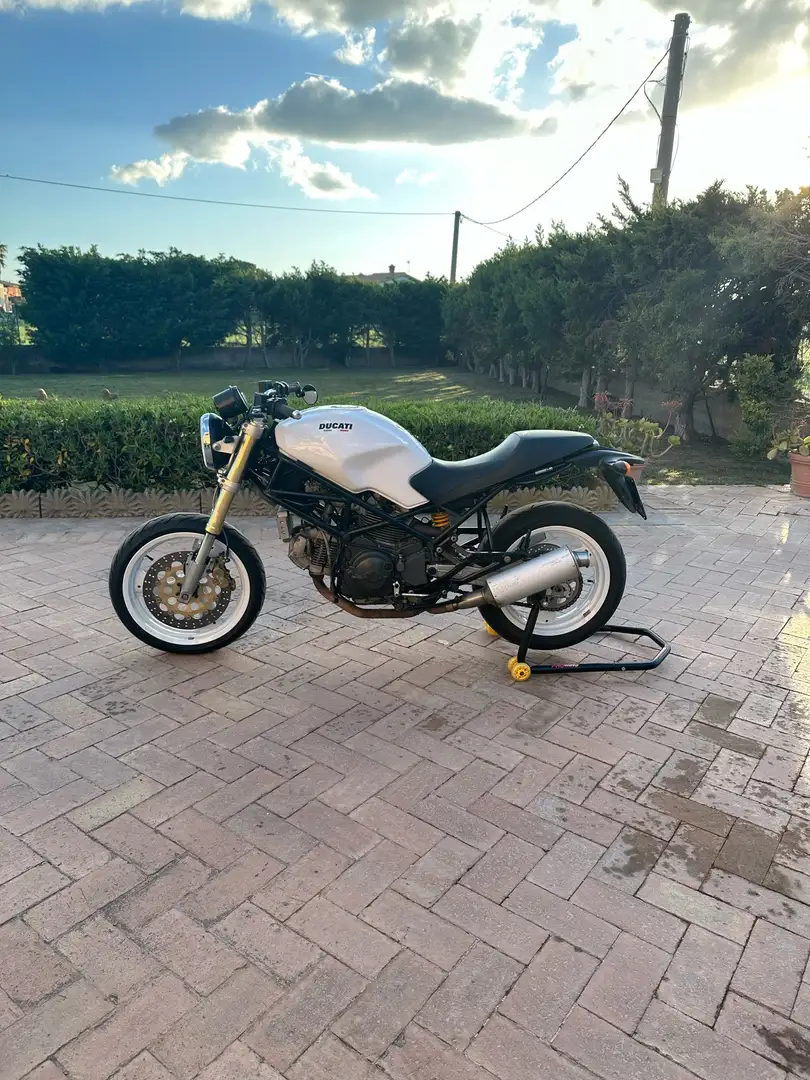 Ducati Monster 750 White - 1