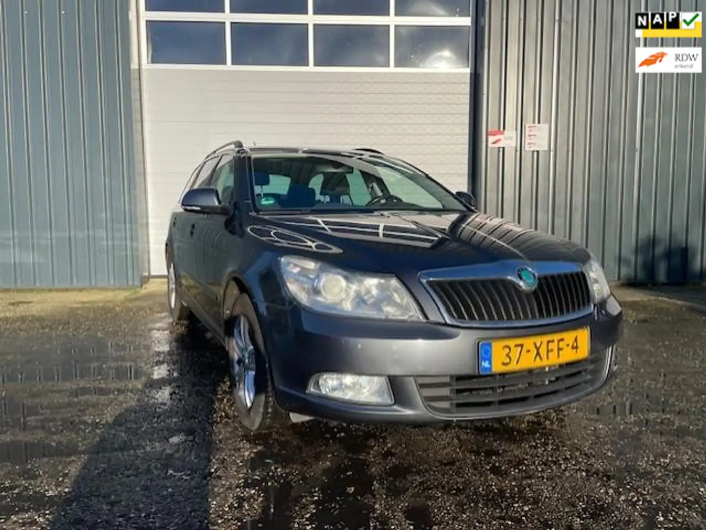 Skoda Octavia Combi 1.2 TSI Ambition Business Line Gris - 1