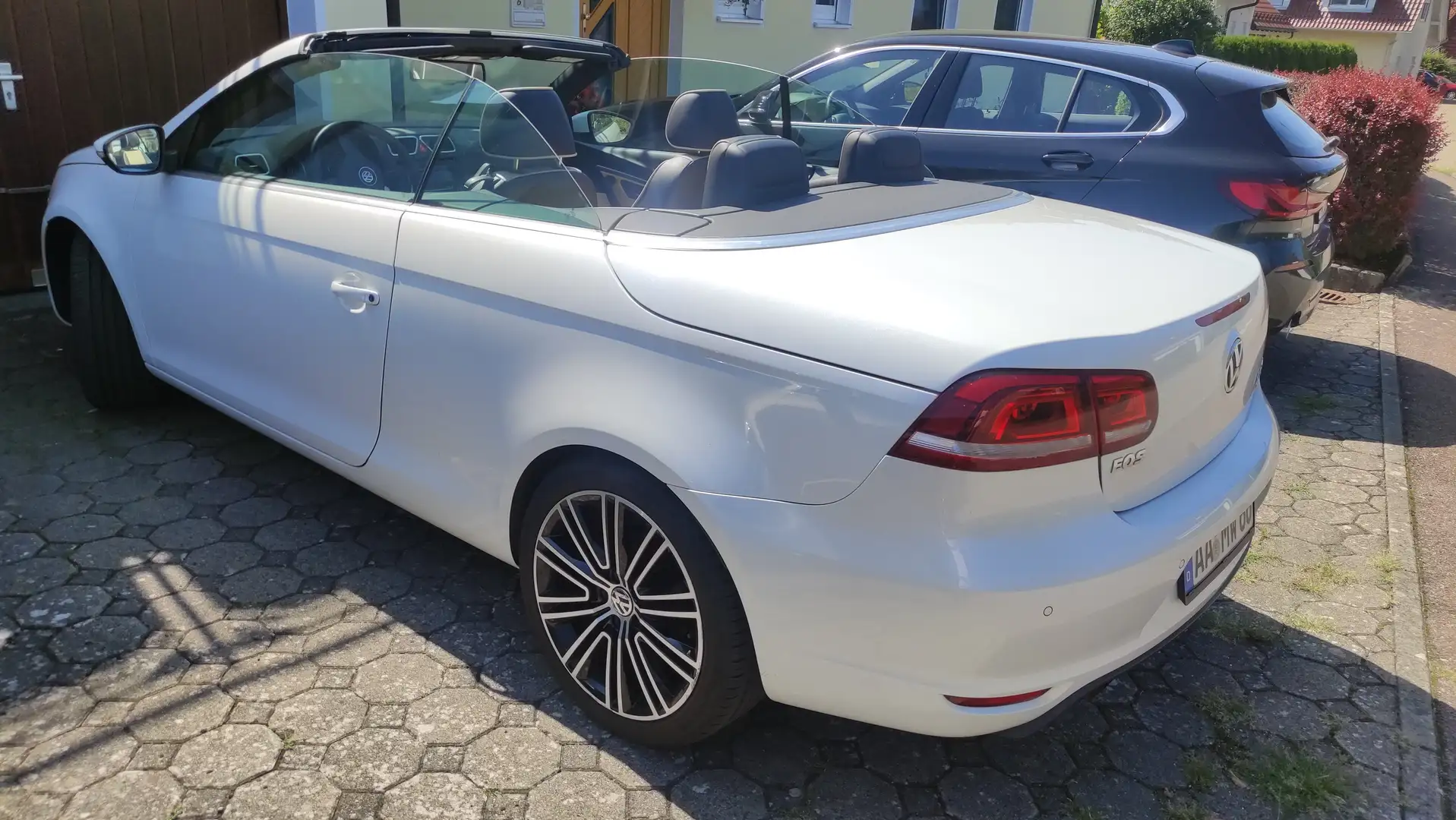 Volkswagen Eos Exclusive TDI DSG Navi * unfallfrei * Scheckheftg Weiß - 2