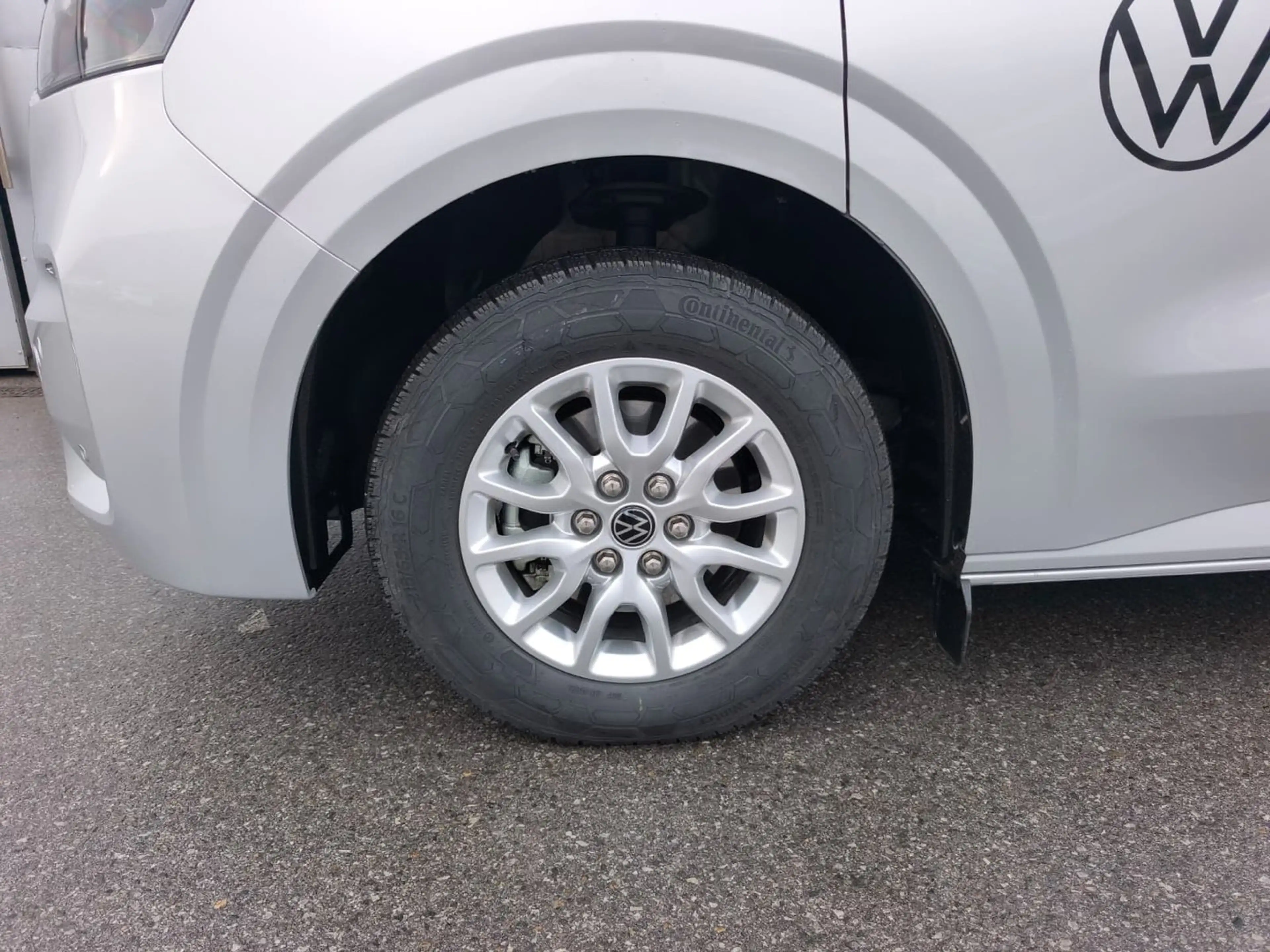 Volkswagen T7 Caravelle VW T7 Caravelle Life LR TDI 4MOTION — photo 4