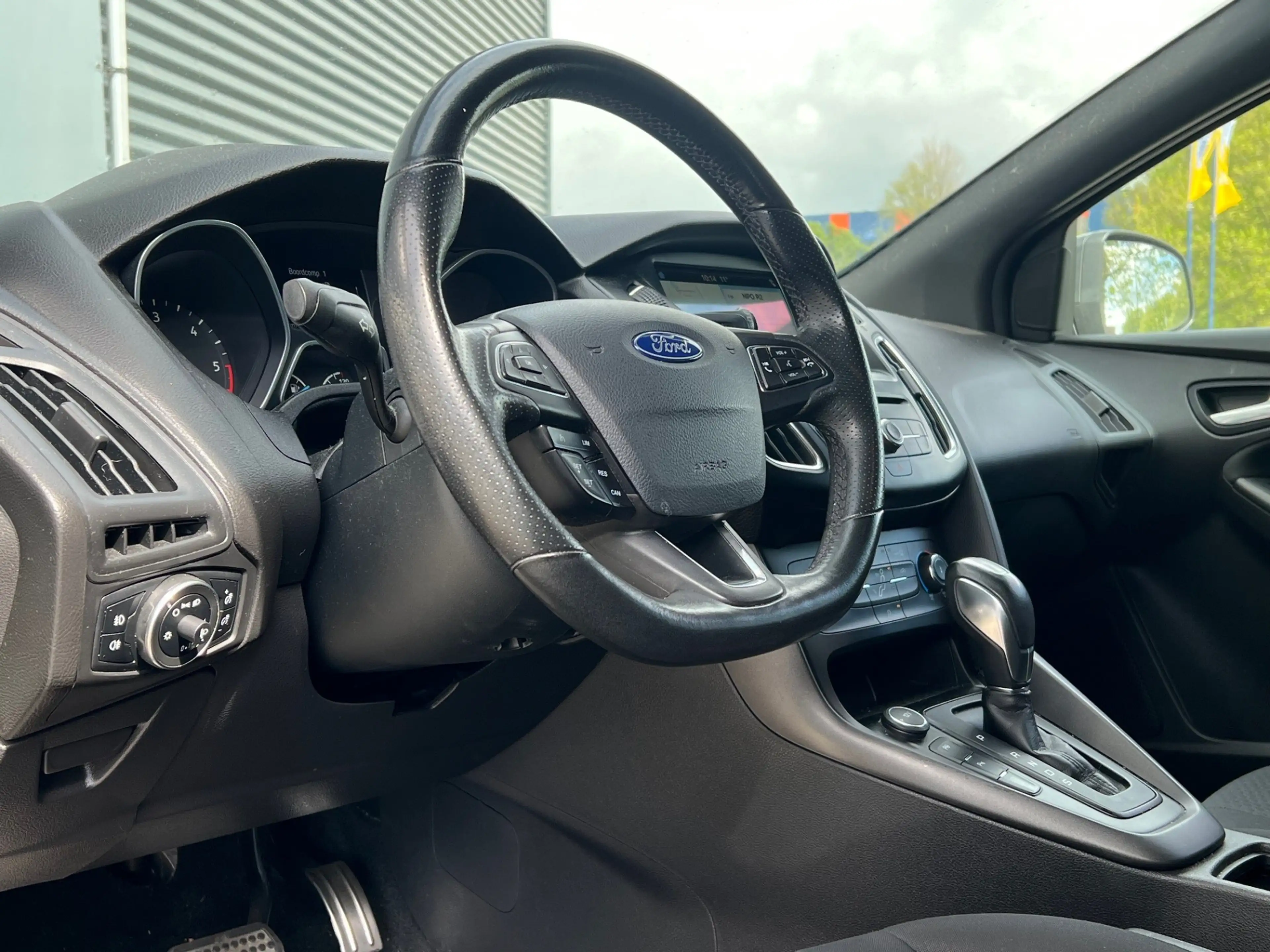 Ford Focus Wagon BWJ 2017 | 1.5TDCI 120PK ST-Line AUTOMAAT | — photo 3
