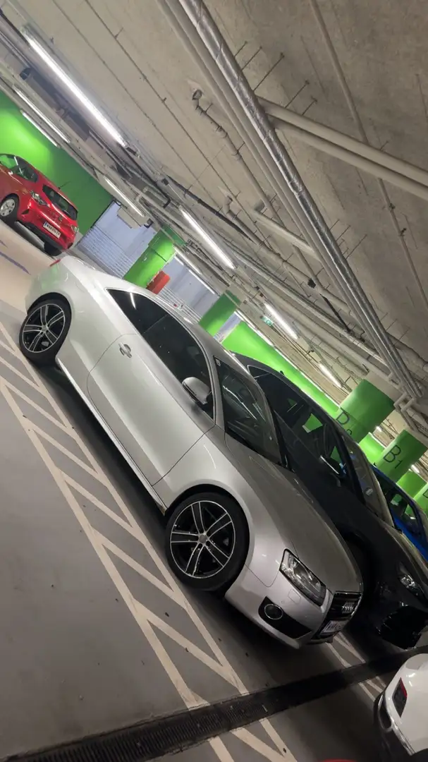 Audi A5 A5 Coupé 3,2 FSI V6 quattro Aut. Silber - 2