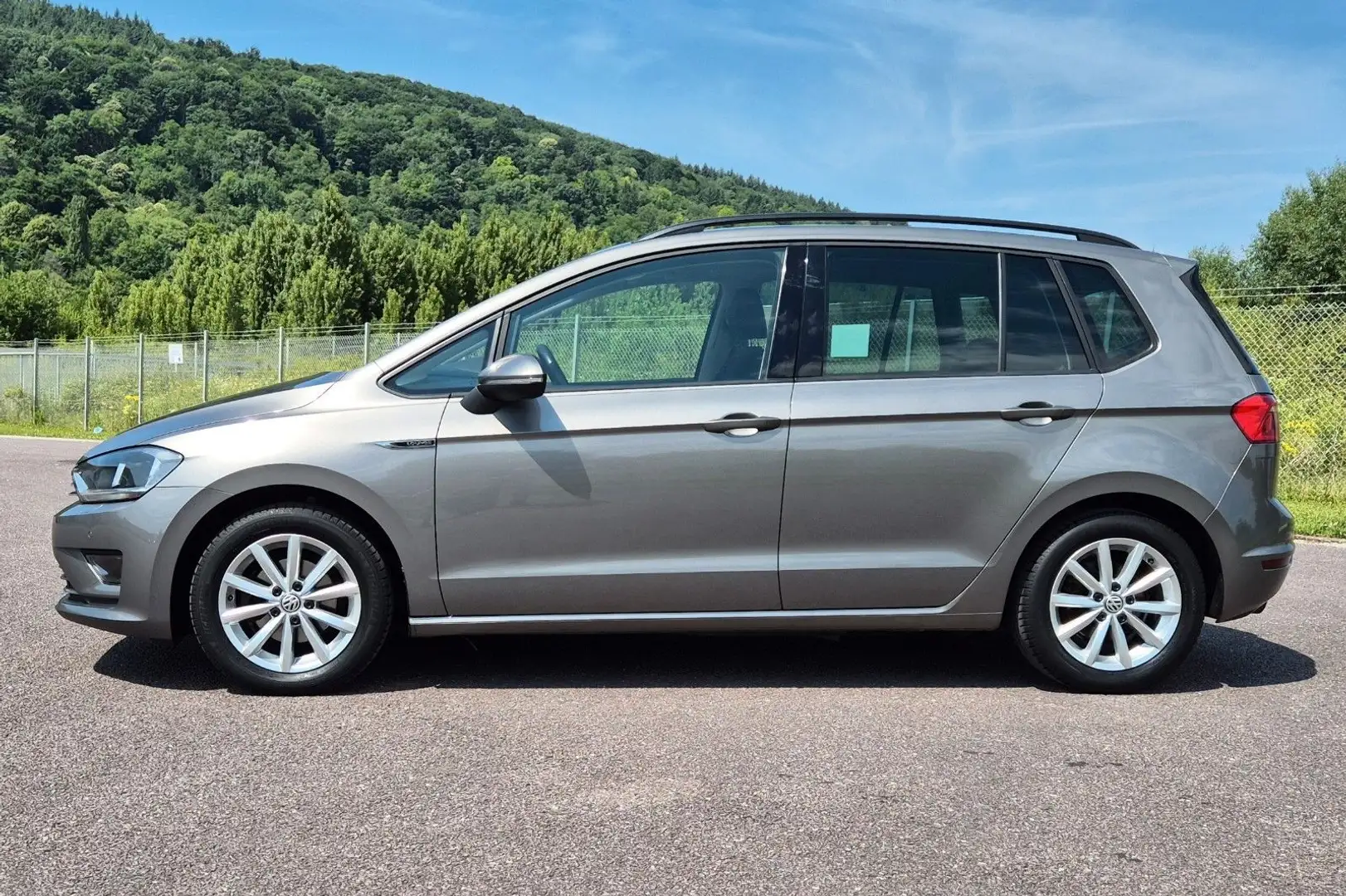 Volkswagen Golf Sportsvan 1.2 TSI Lounge, 1.Hand, AHK. Grau - 2