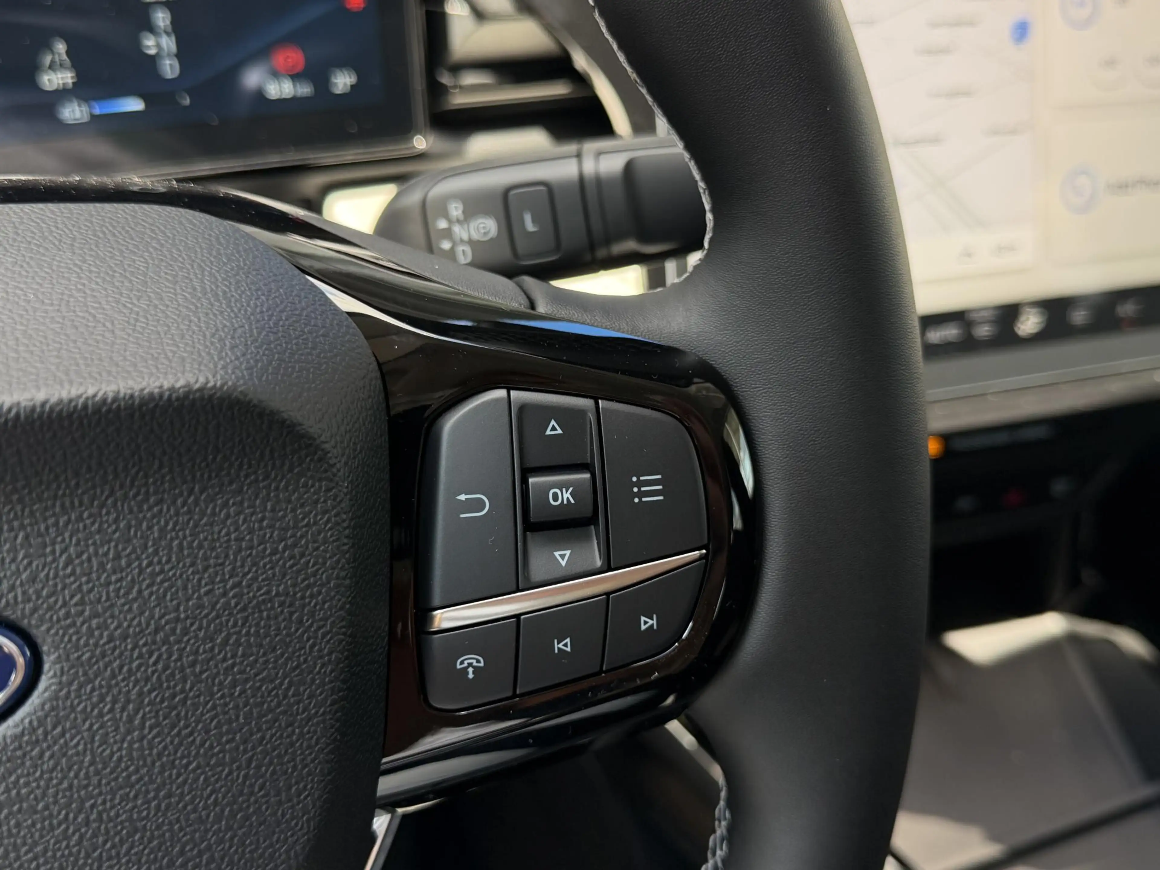 Ford Puma Gen-E Select 47 kWh — photo 22