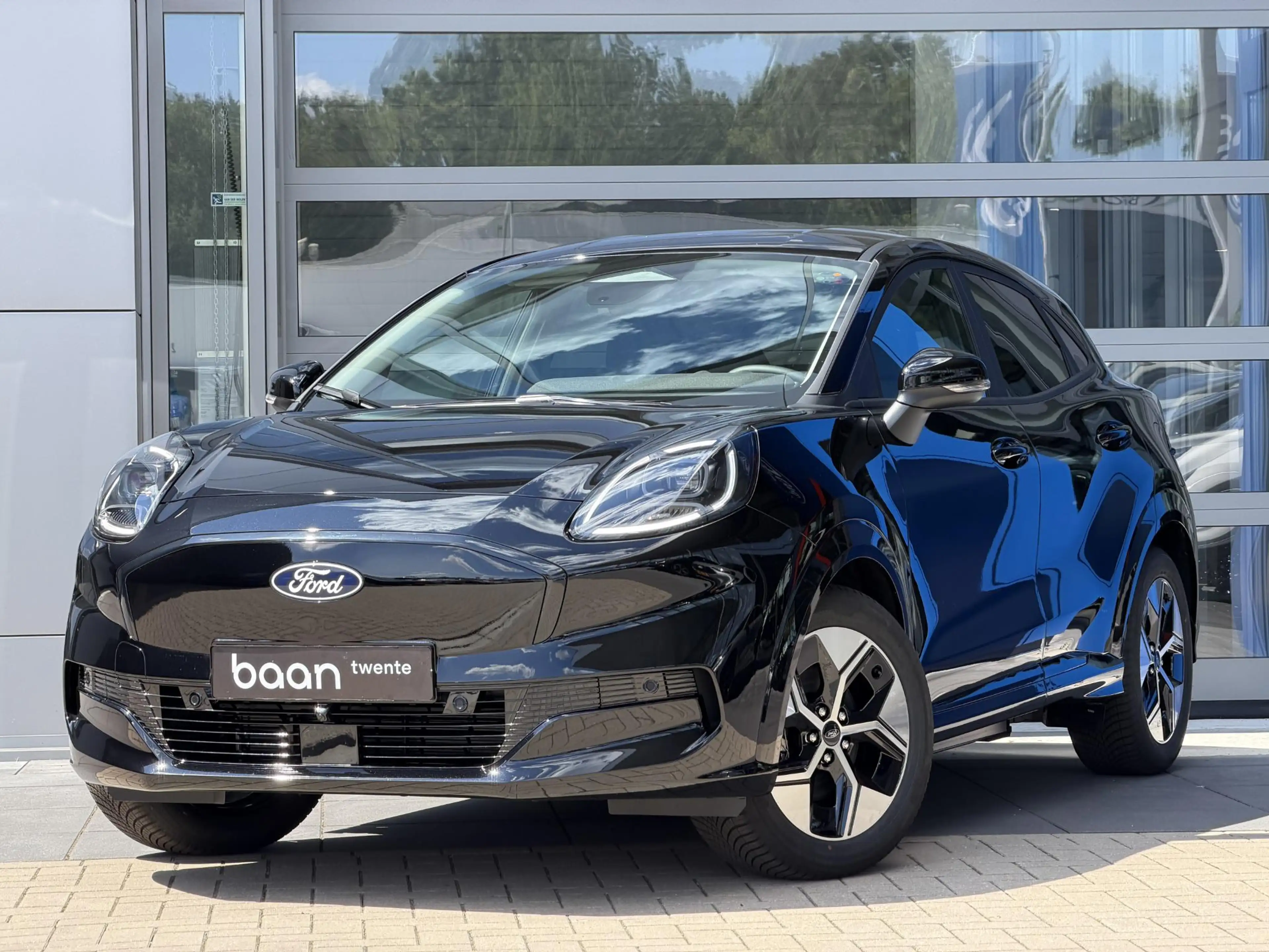 Ford Puma Gen-E Select 47 kWh — photo 36