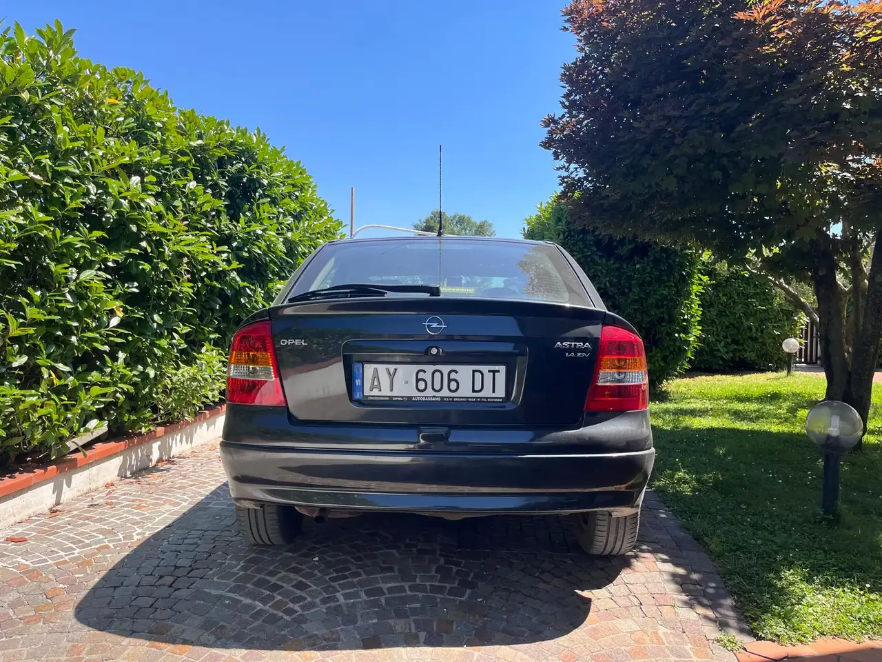 Opel Astra II 1998 5p 1.4i 16v Club, foto 2
