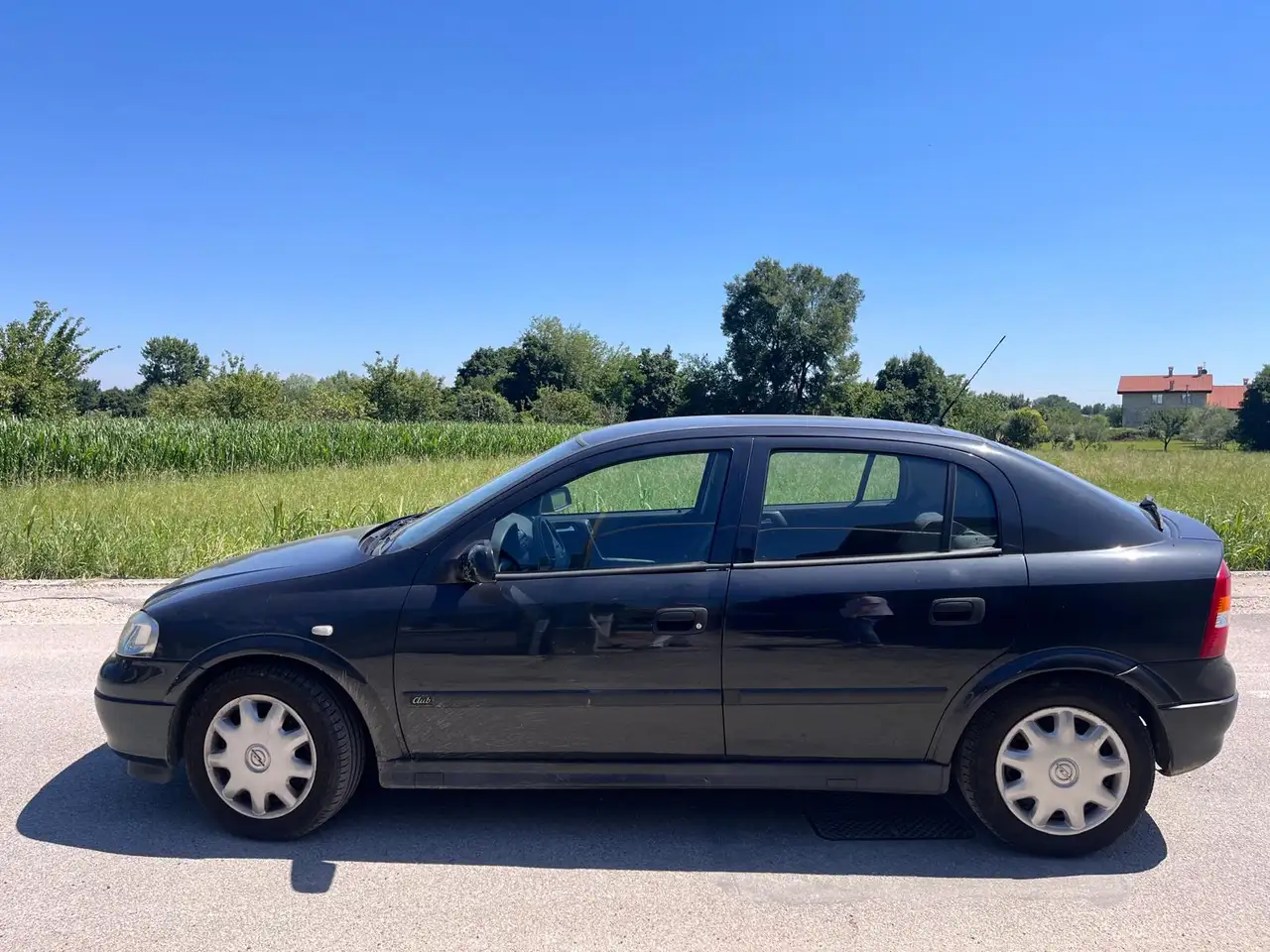 Opel Astra II 1998 5p 1.4i 16v Club, foto 4