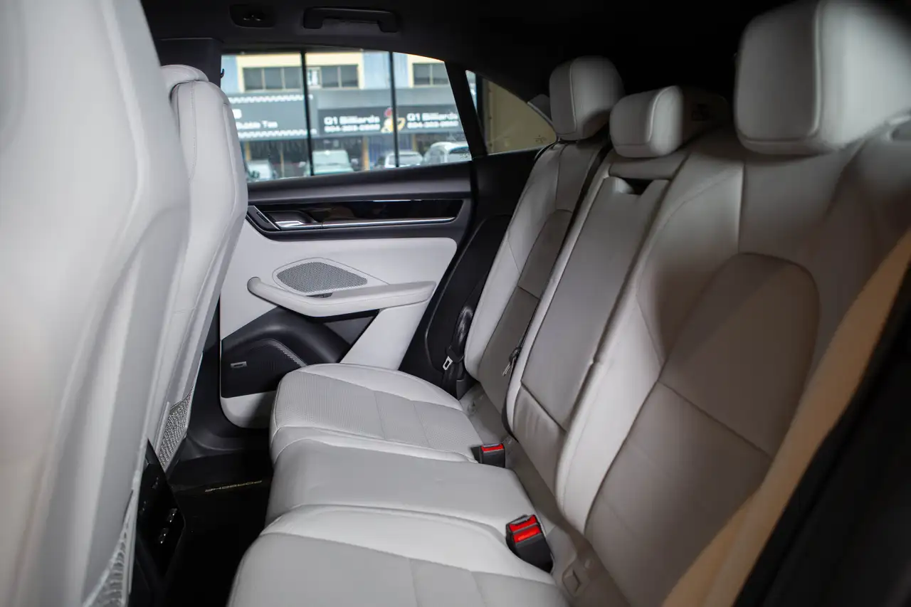 Porsche Macan снимка Porsche Macan