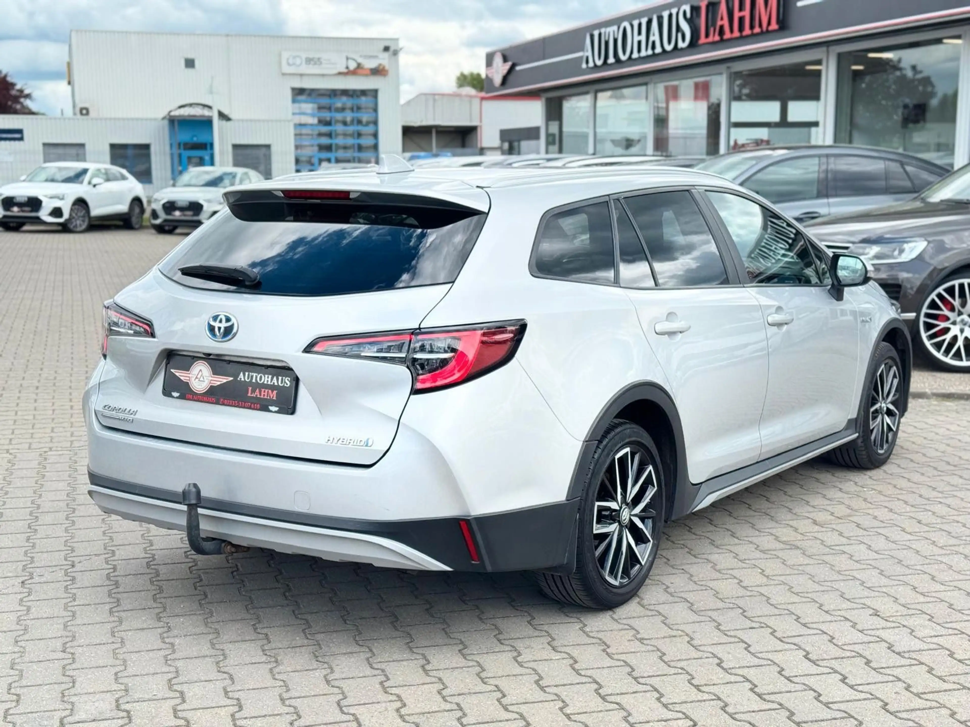 Toyota Corolla Touring Sports Hybrid"Trek"AHK*KEYLESS* — photo 5