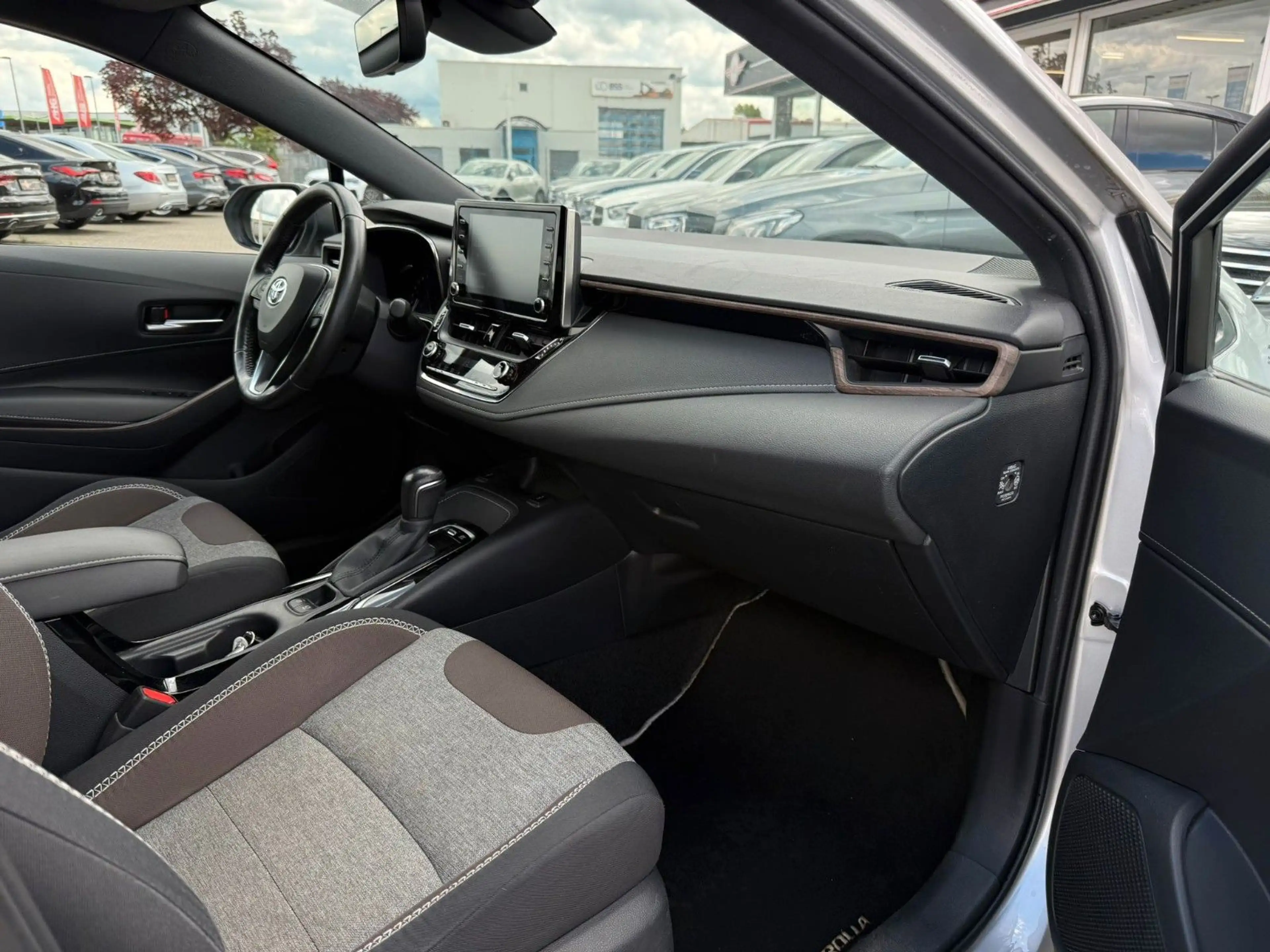 Toyota Corolla Touring Sports Hybrid"Trek"AHK*KEYLESS* — photo 14
