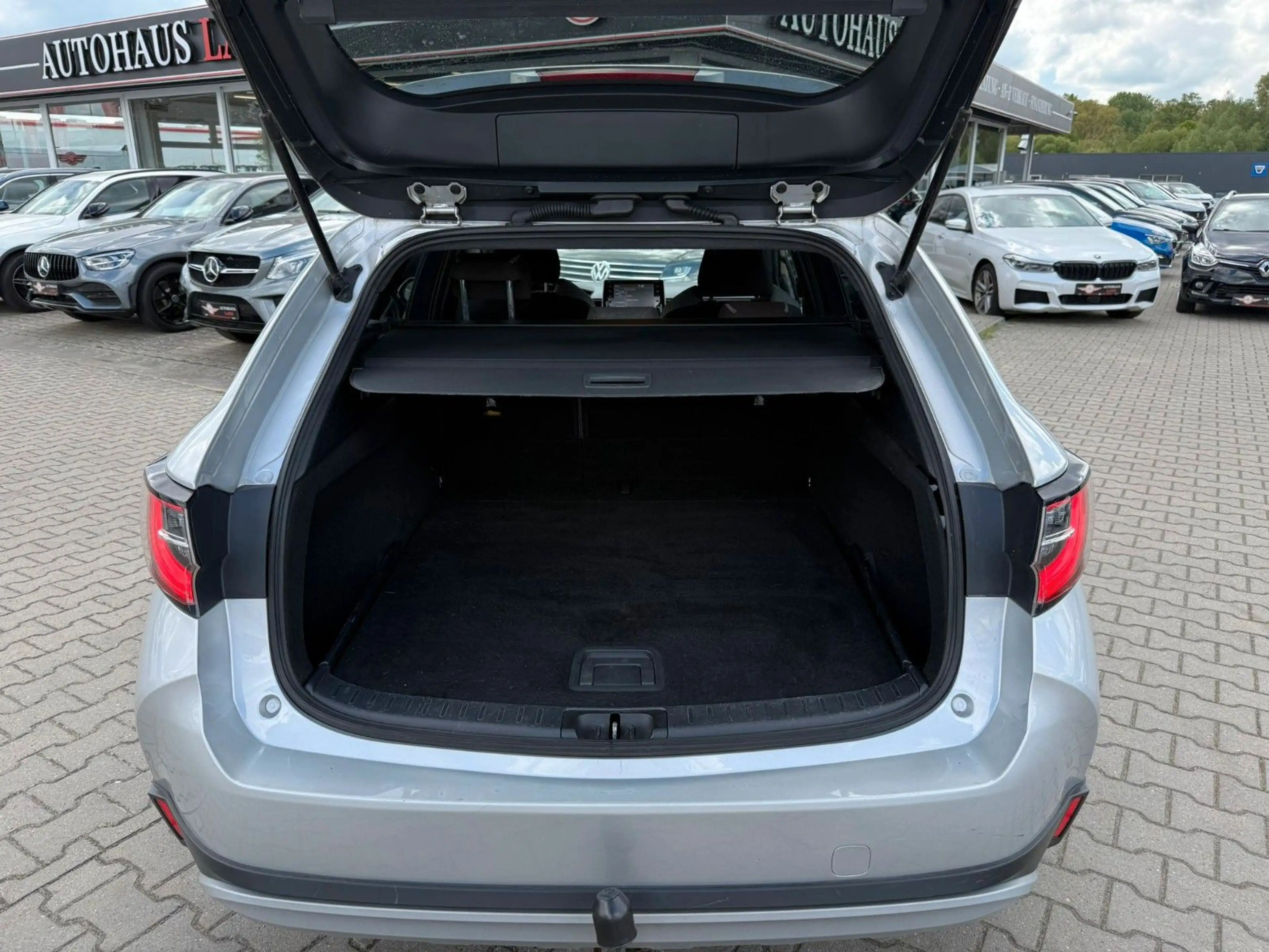 Toyota Corolla Touring Sports Hybrid"Trek"AHK*KEYLESS* — photo 8