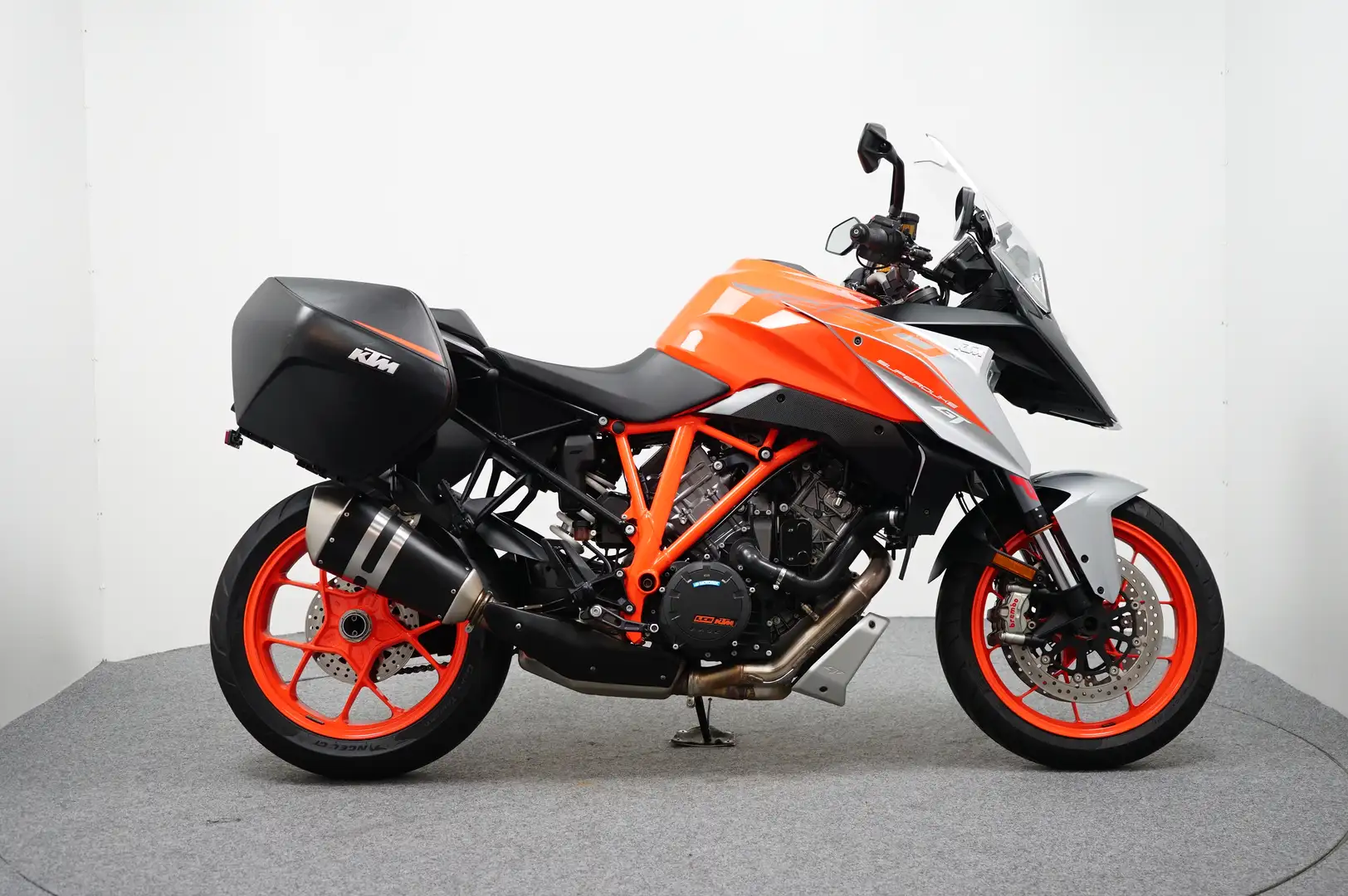 KTM 1290 Super Duke GT Oranje - 1