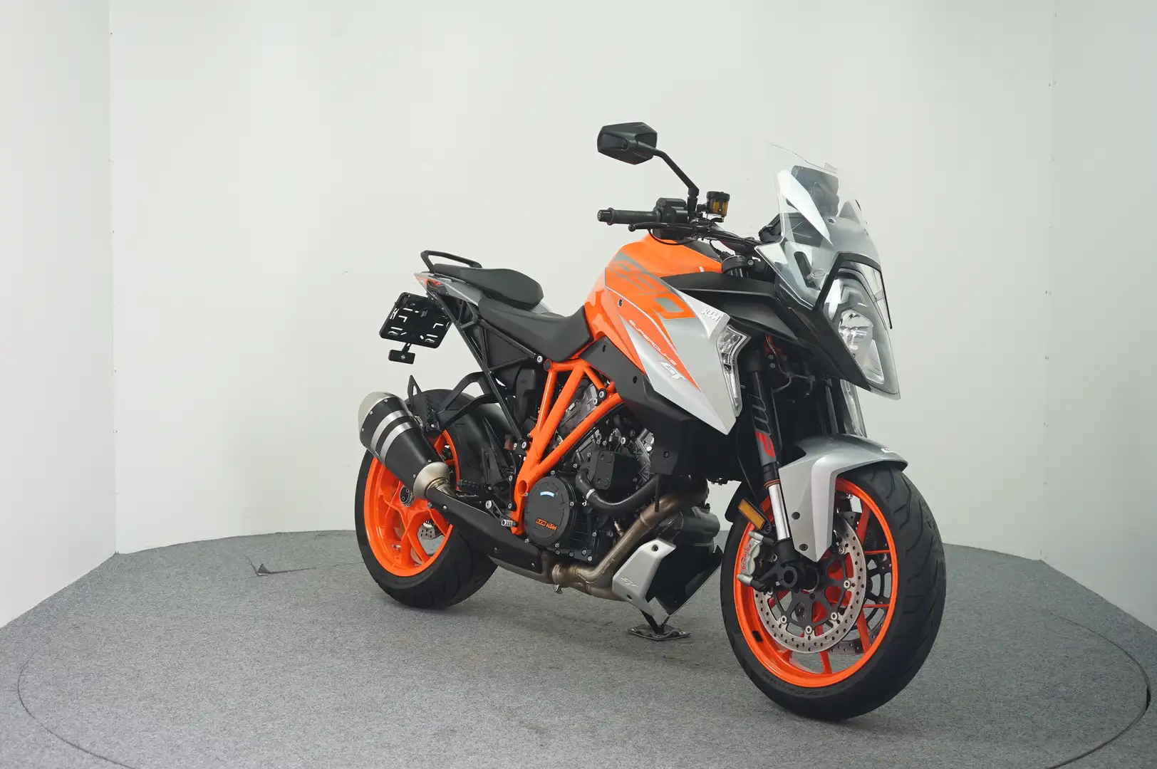 KTM 1290 Super Duke GT Naranja - 2