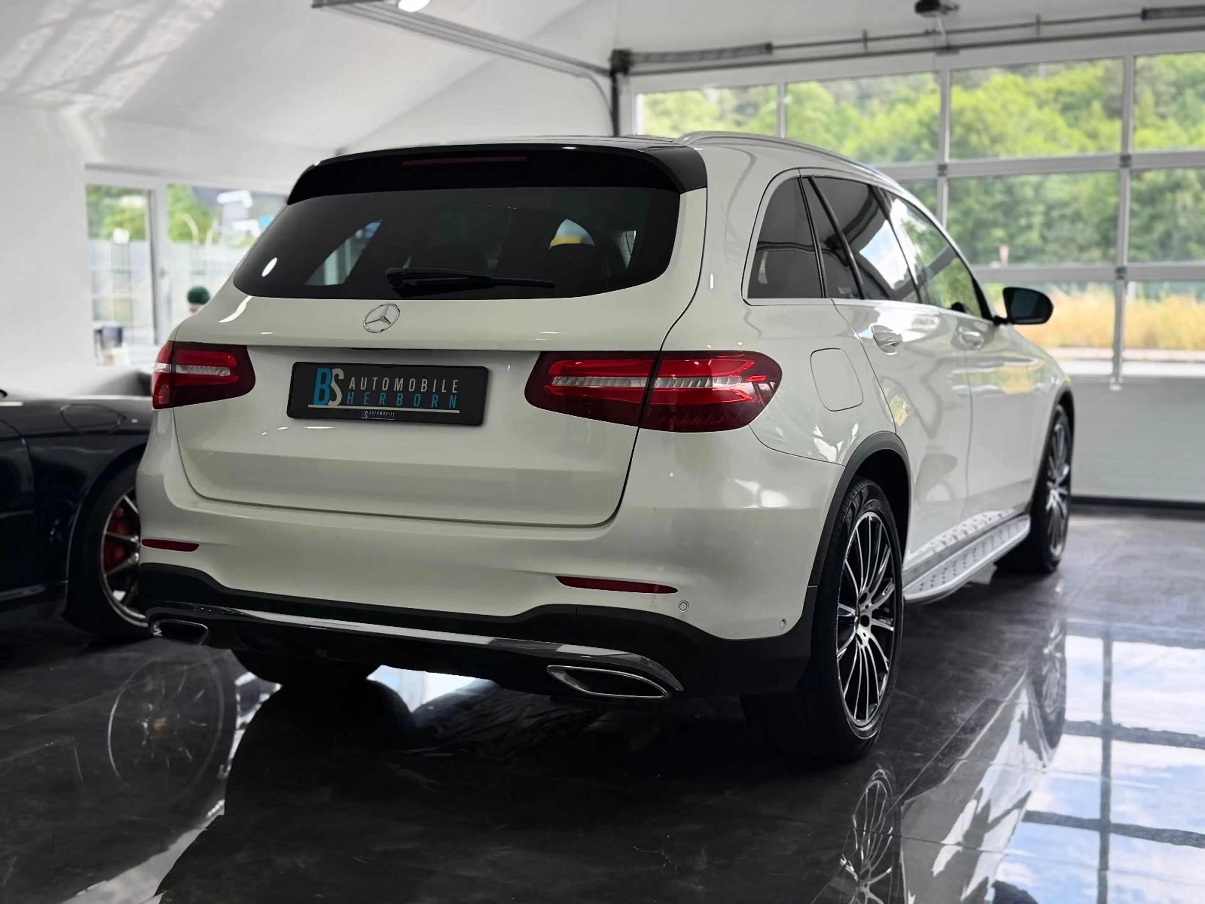 Mercedes-Benz GLC 350 d 4Matic/AMG-Line/360°/Pano/AHK/Ambiente — photo 9