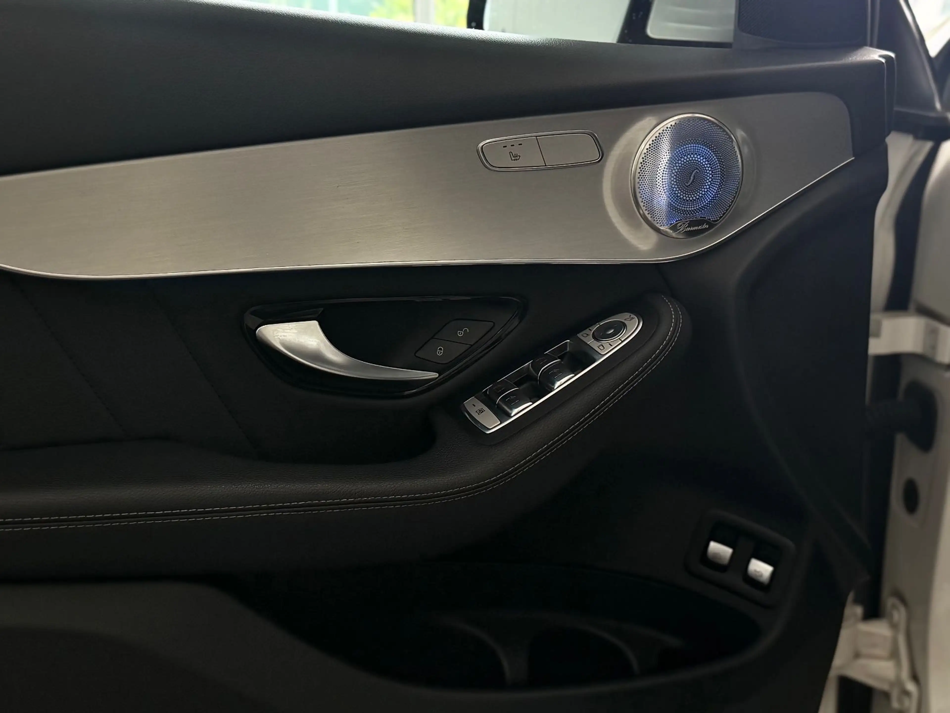 Mercedes-Benz GLC 350 d 4Matic/AMG-Line/360°/Pano/AHK/Ambiente — photo 12