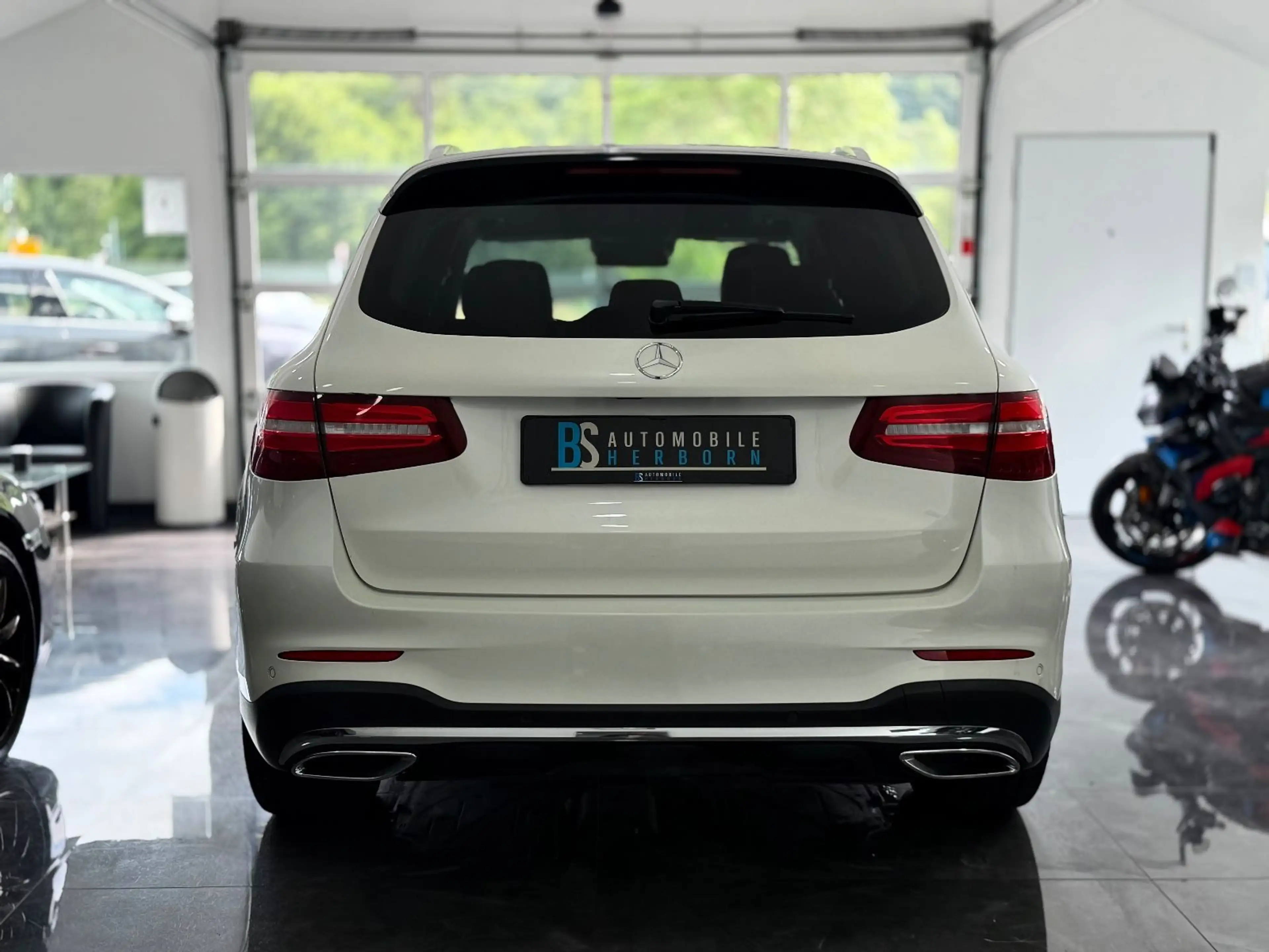 Mercedes-Benz GLC 350 d 4Matic/AMG-Line/360°/Pano/AHK/Ambiente — photo 8