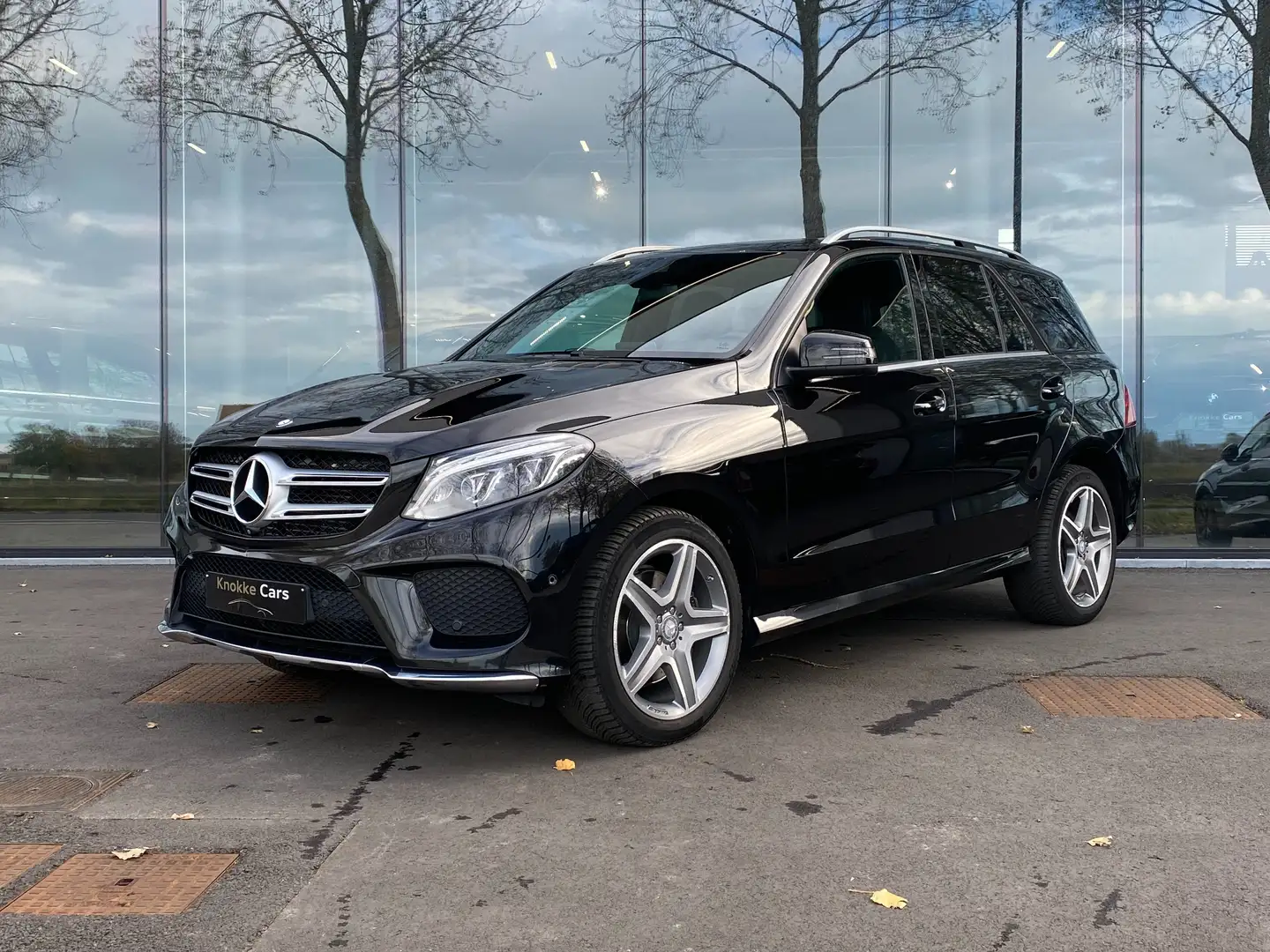 Mercedes-Benz GLE 250 AMG Line,ALS NIEUW,Leder,Elekt zetels,Camera,Gps - 1