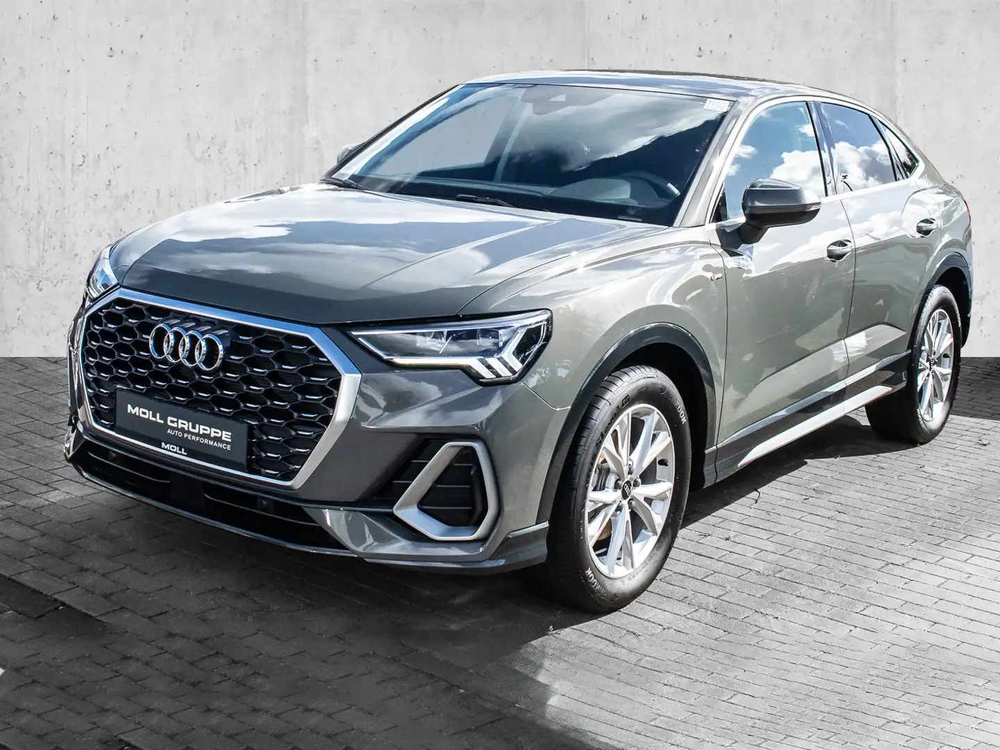 Audi Q3 Sportback S line 35 TFSI 110(150)  S tronic Gris - 2
